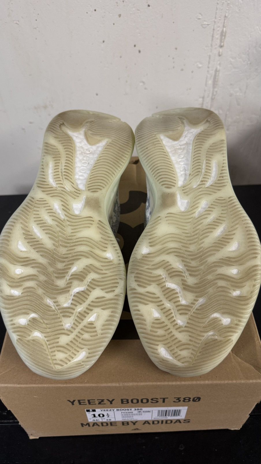 Adidas × Yeezy Yeezy 380 alien Size US 10.5 / EU 43-44 - 5 Thumbnail
