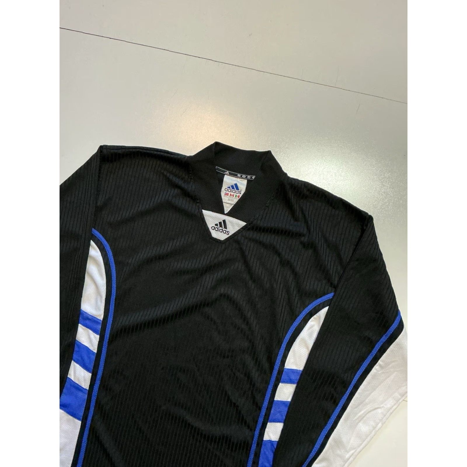 Adidas VINTAGE Adidas Soccer Jersey Long Sleeve XL Mens 90s Black Goalkeeper Football Size XL Size US XL / EU 56 / 4 - 3 Thumbnail