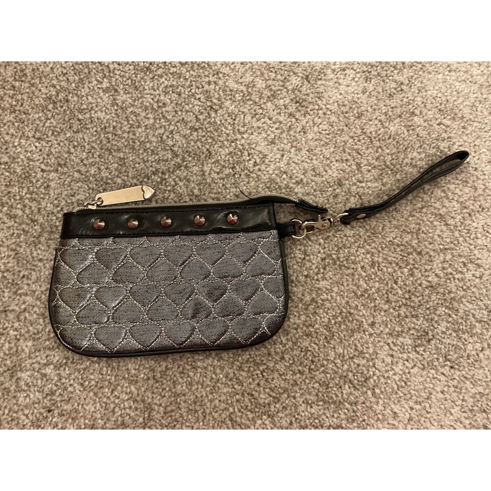 Betsey Johnson Betsey Johnson Studded Quilted Heart "Be Mine" Wristlet Size ONE SIZE - 4 Thumbnail