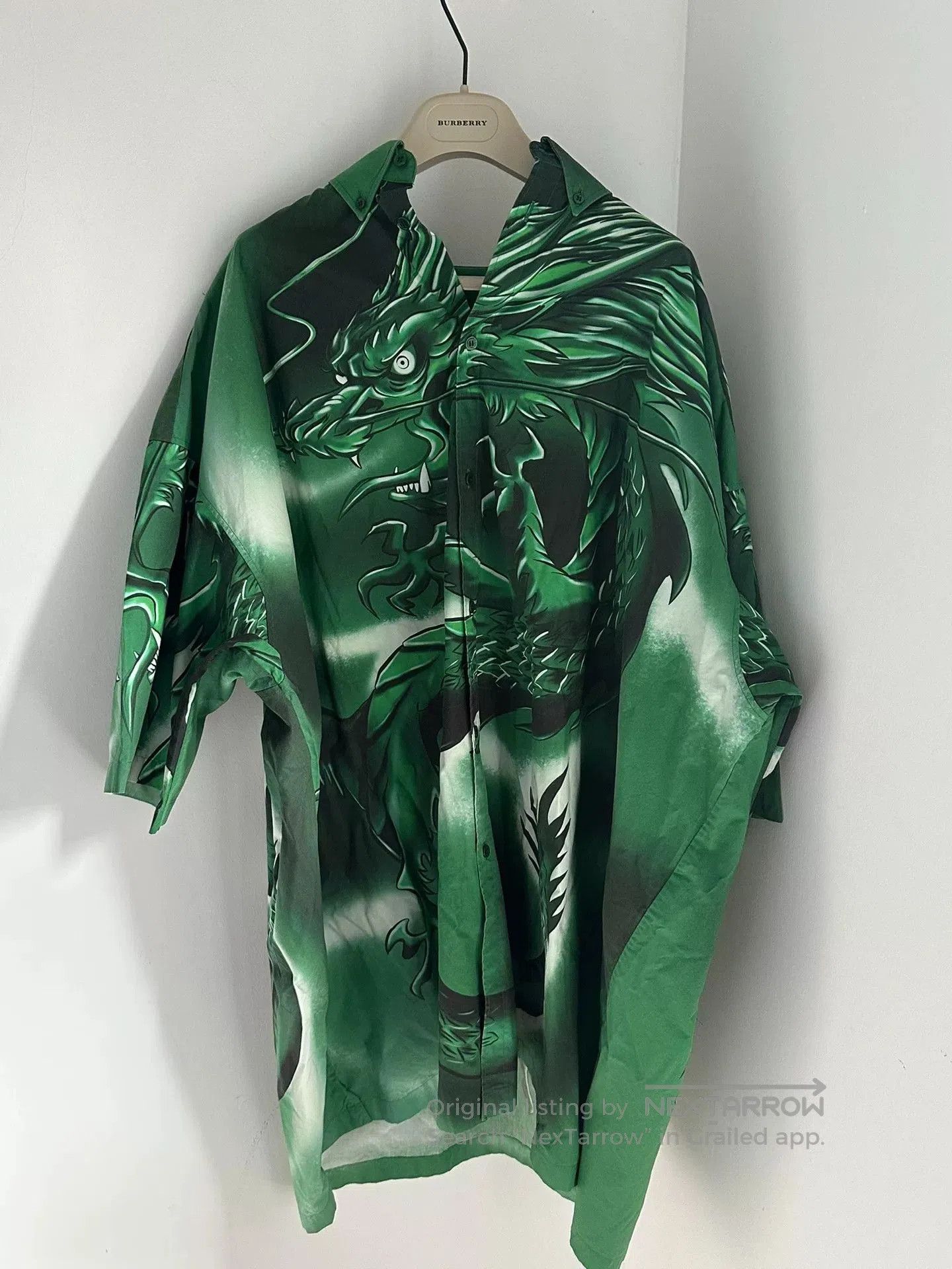 Balenciaga Balenciaga 18ss Green Dragon Short Sleeve Shirt. Size US M / EU 48-50 / 2 - 1 Thumbnail
