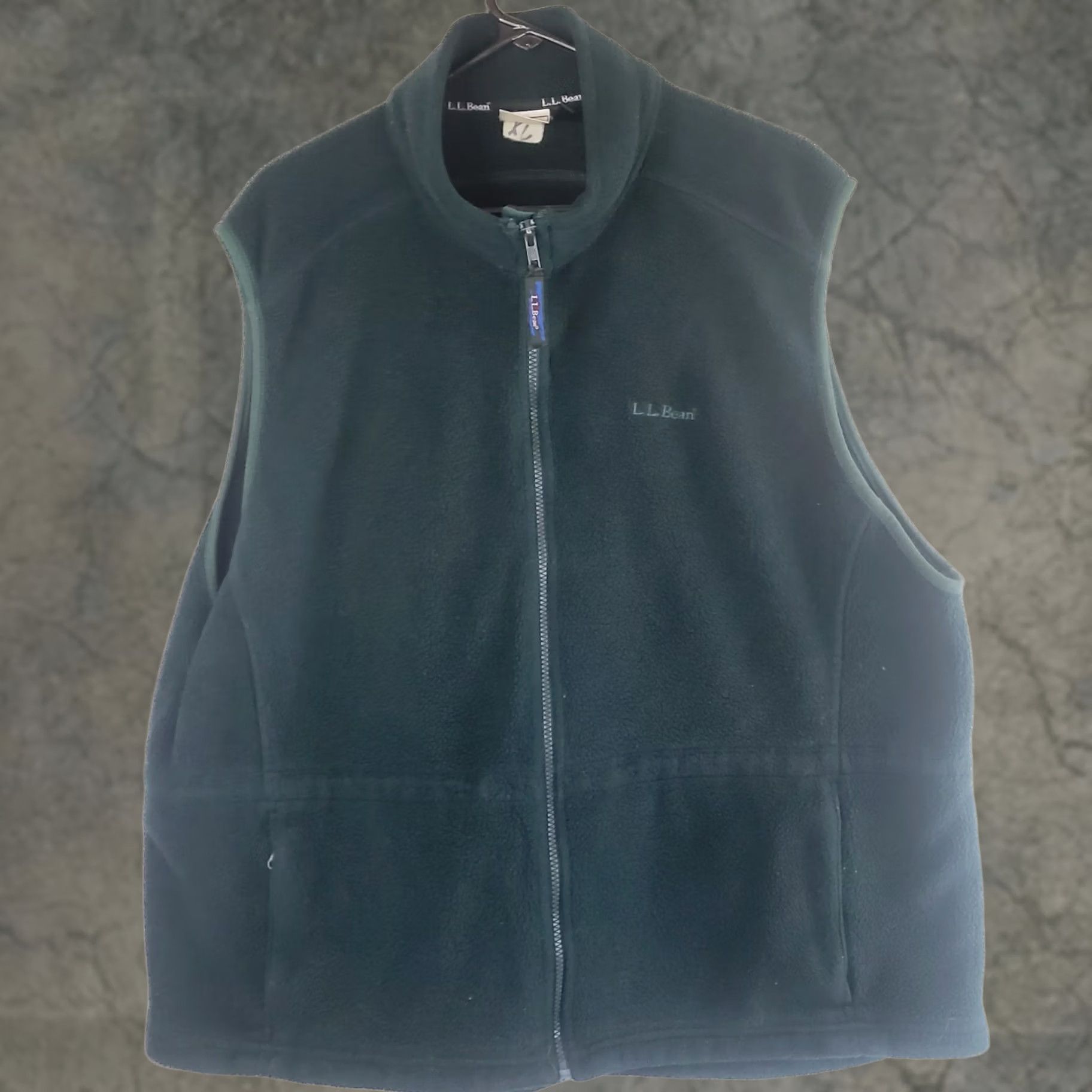 Vintage VINTAGE L.L.Bean Vest Mens XL Green Fleece Full Zip Outdoor Pockets Logo 90s Classic Outdoor Wear Mens XL Green Vest Size US XL / EU 56 / 4 - 1 Thumbnail