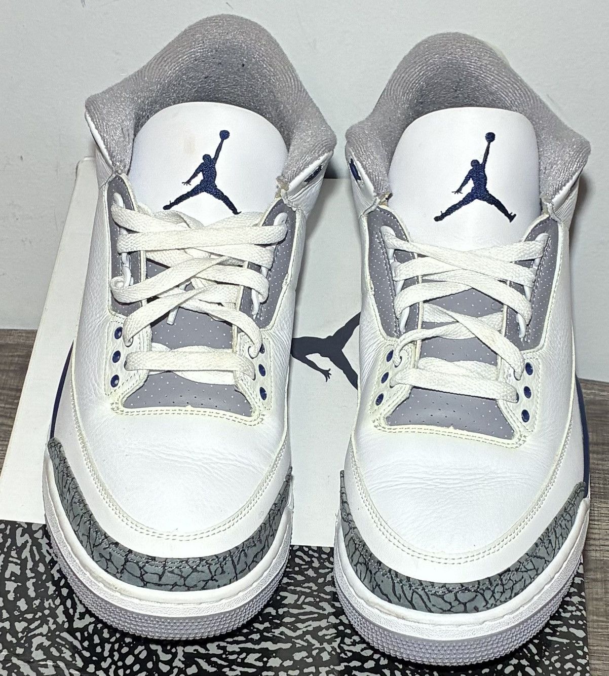 Jordan Brand Size 12.5 - Air Jordan 3 Retro Midnight Navy Size US 12.5 / EU 45-46 - 2 Thumbnail