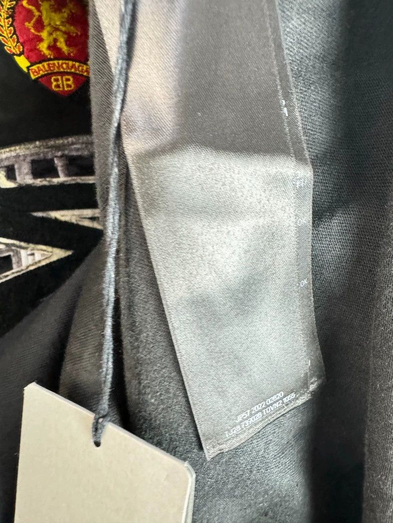 Balenciaga Balenciaga collaborates on Manchester United logo with perf Size US M / EU 48-50 / 2 - 6 Thumbnail