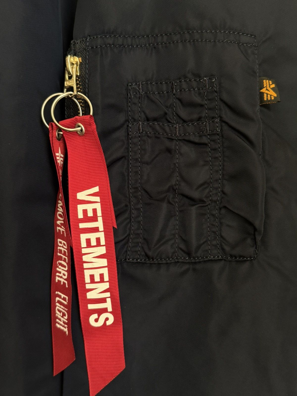 Vetements Vetements 18AW Runway MA-1 Bomber Jacket Size US M / EU 48-50 / 2 - 15 Thumbnail