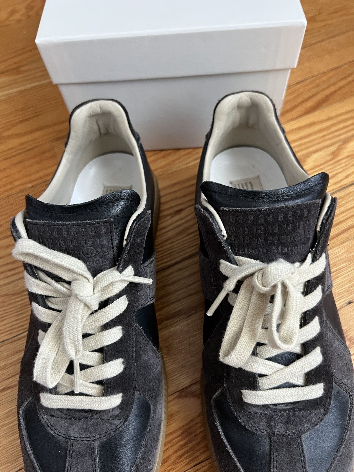 Maison Margiela Maison Margiela Replica Sneakers dark brown Size US 10 / IT 40 - 10 Thumbnail
