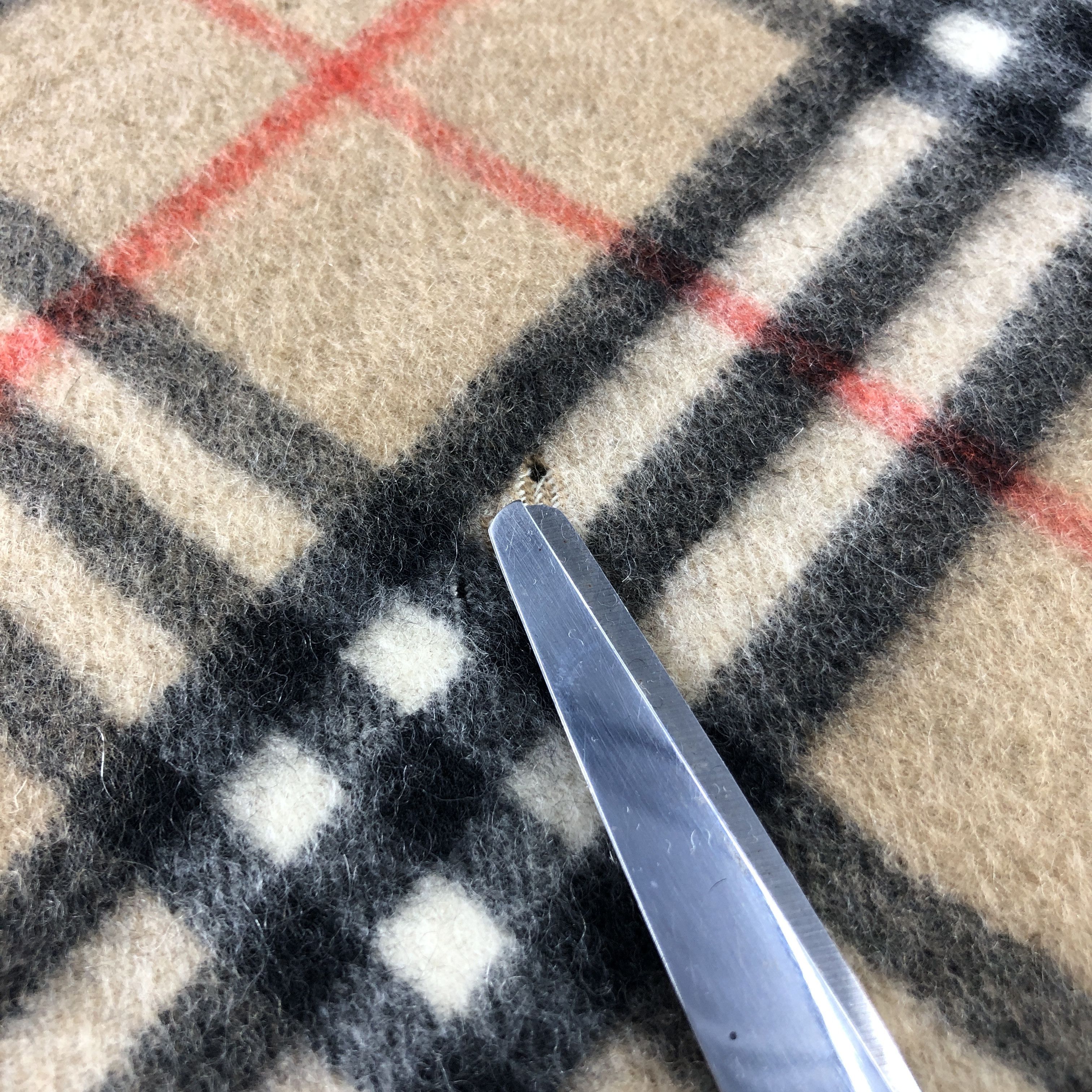 Burberry Burberry Tan Nova Check Cashmere Scarf Muffler V2853 Size ONE SIZE - 5 Thumbnail