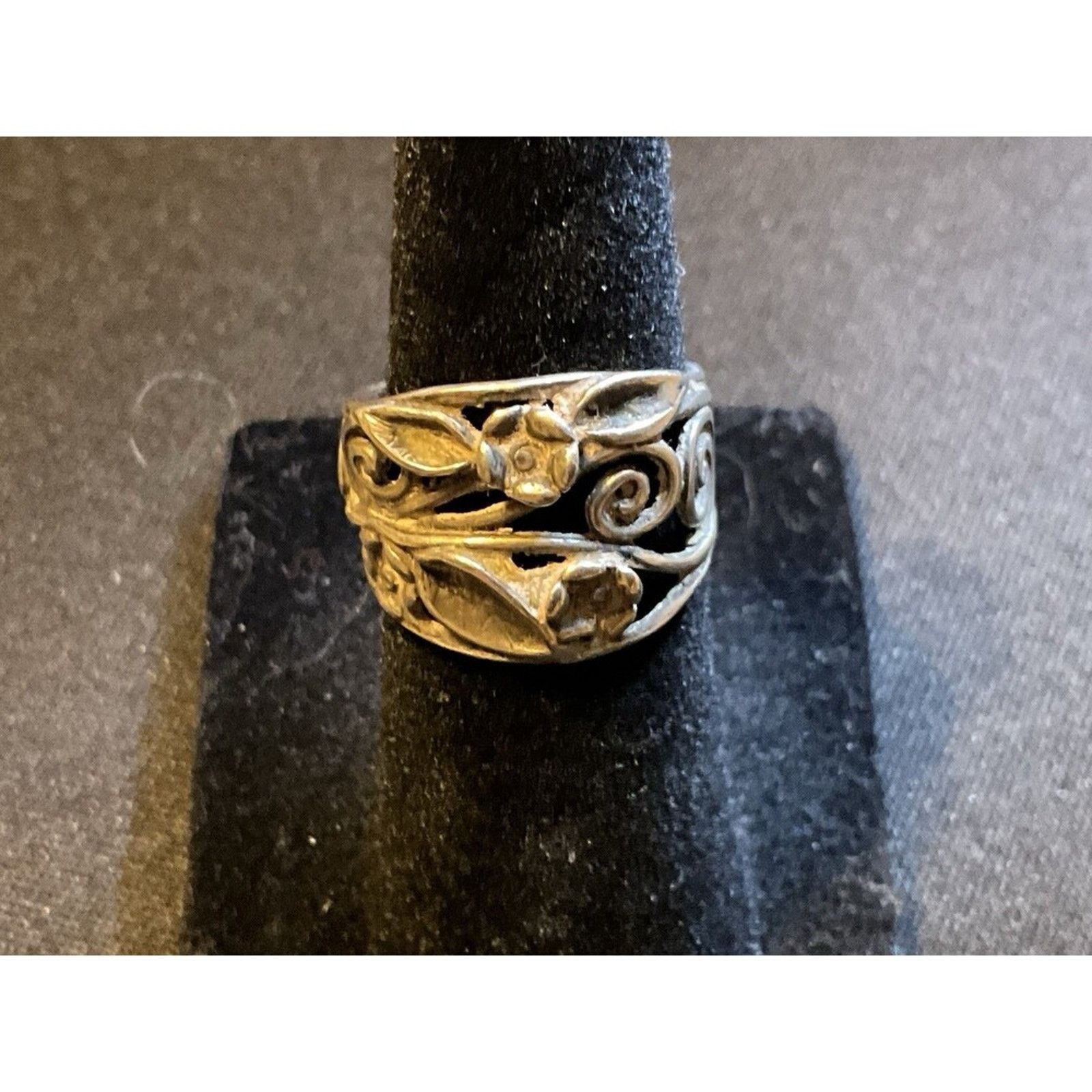 Other 925 Sterling Silver Floral Band Ring Size 4.5 Size ONE SIZE - 1 Thumbnail