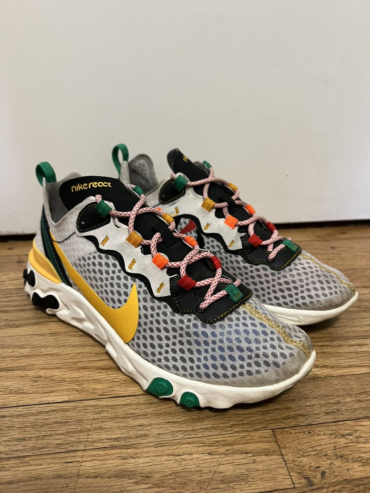 Nike react element 55 sunburst deals