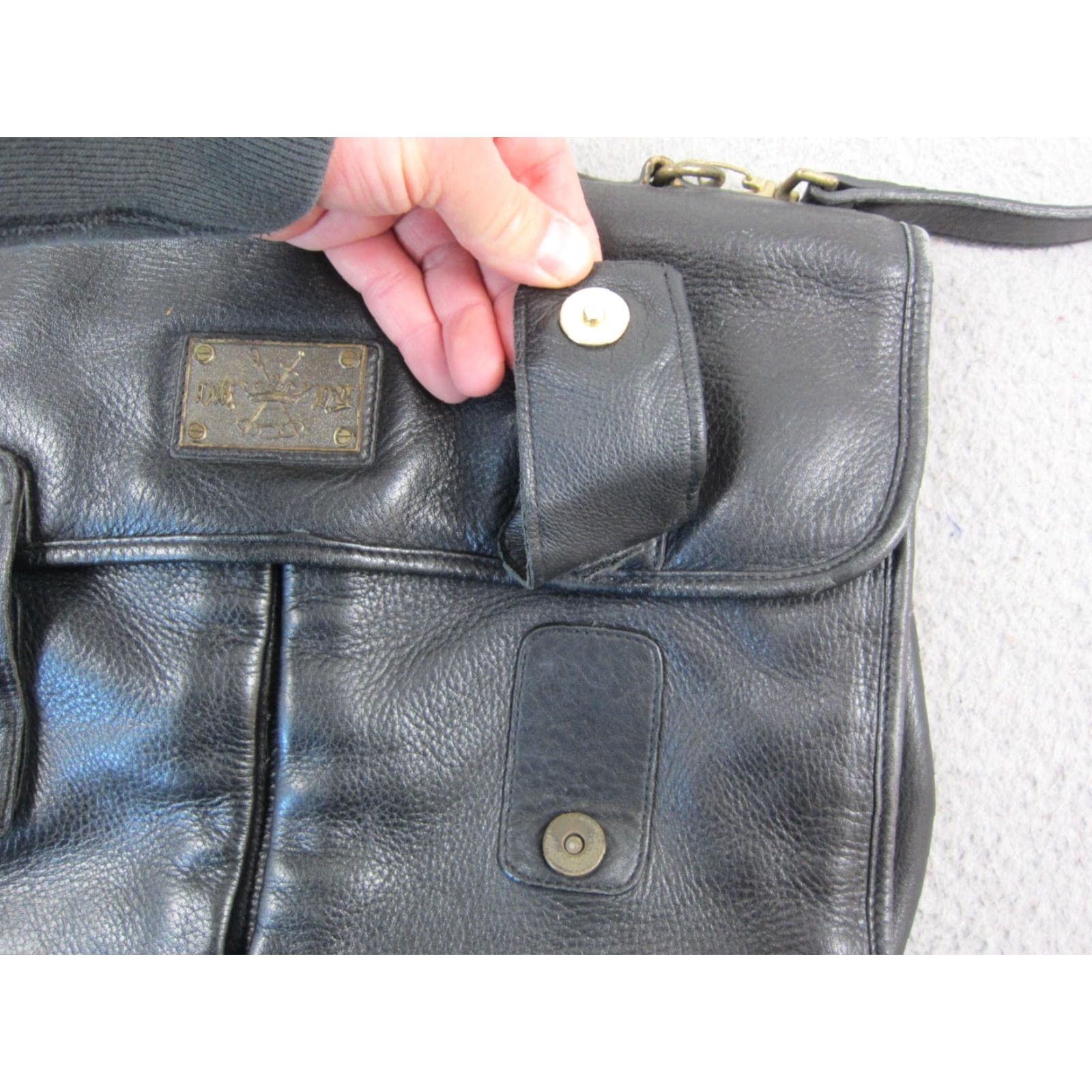 DKNY VINTAGE DKNY Messenger Bag Womens Black Leather Crossbody Satchel Work Classic Size ONE SIZE - 4 Thumbnail