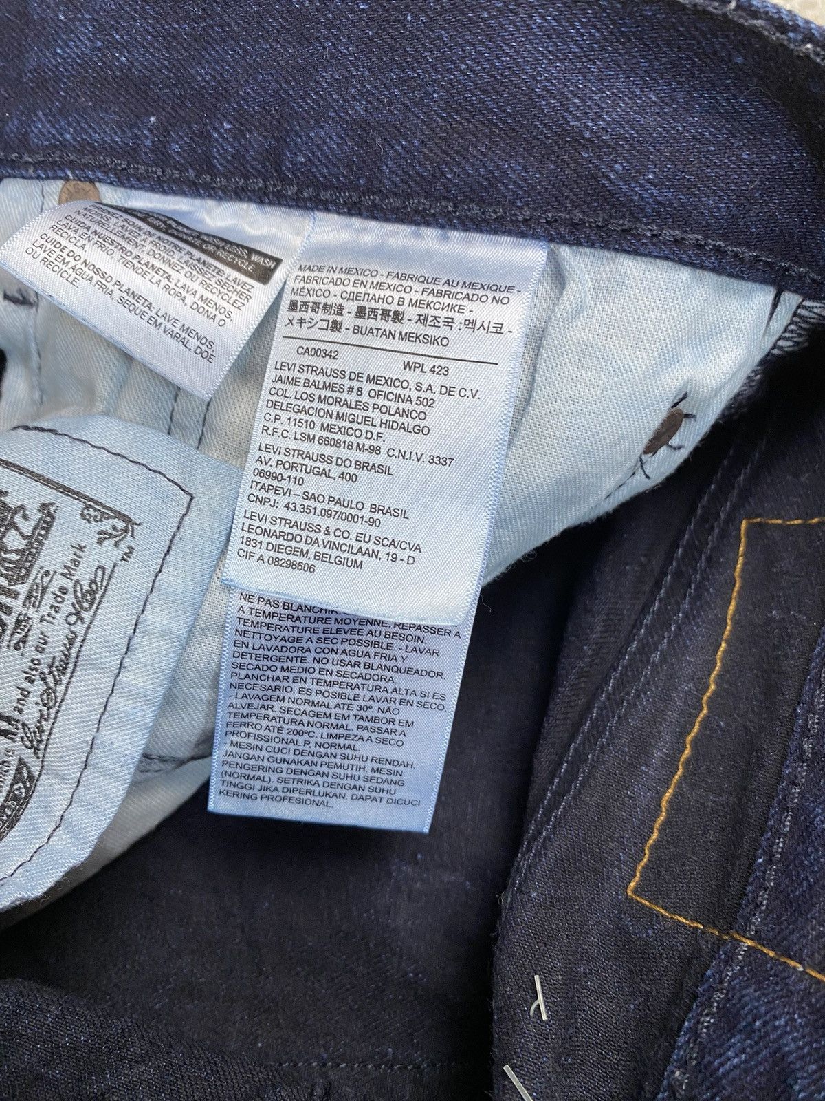 Levi's Denim jeans vintage deep navy indigo washed bleached Size US 30 / EU 46 - 10 Thumbnail