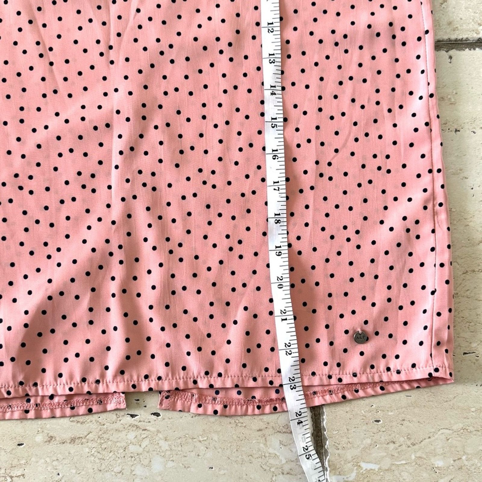 Abercrombie & Fitch New! Abercrombie and Fitch salmon polka dot shirt, Size S Size S / US 4 / IT 40 - 6 Thumbnail