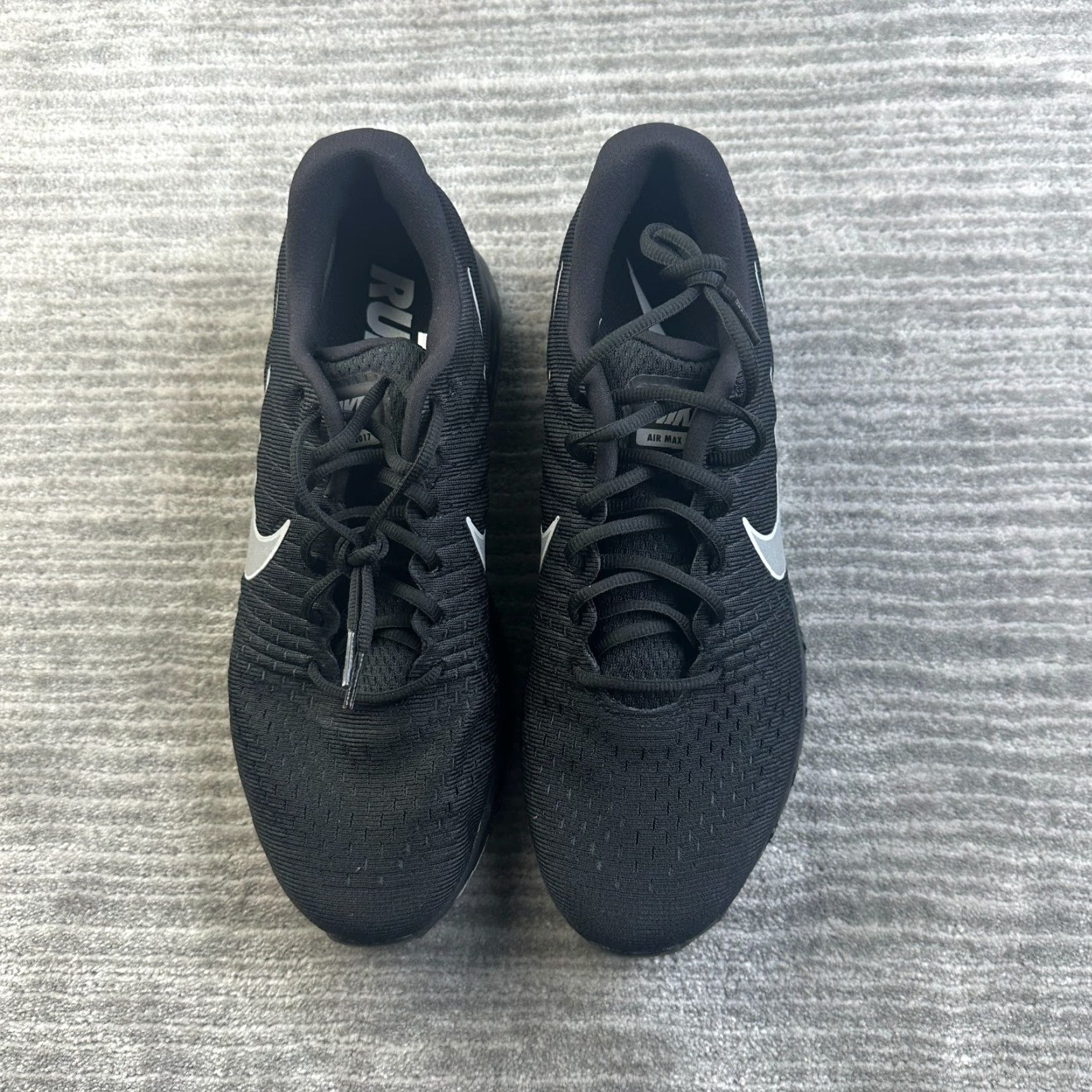 Nike Nike Air Max 2017 Low Top Shoes Sneakers Mens 10 Black Size US M / EU 48-50 / 2 - 4 Thumbnail