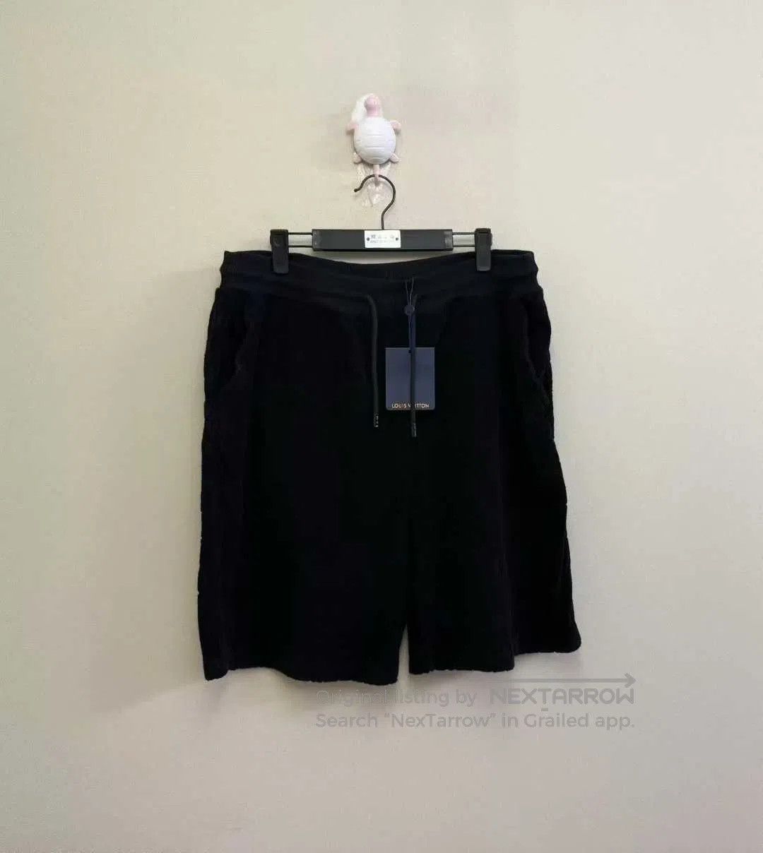 Louis Vuitton Louis Vuitton size XXL Black Towel Full Logo Short Pants| Size US 27 - 1 Thumbnail