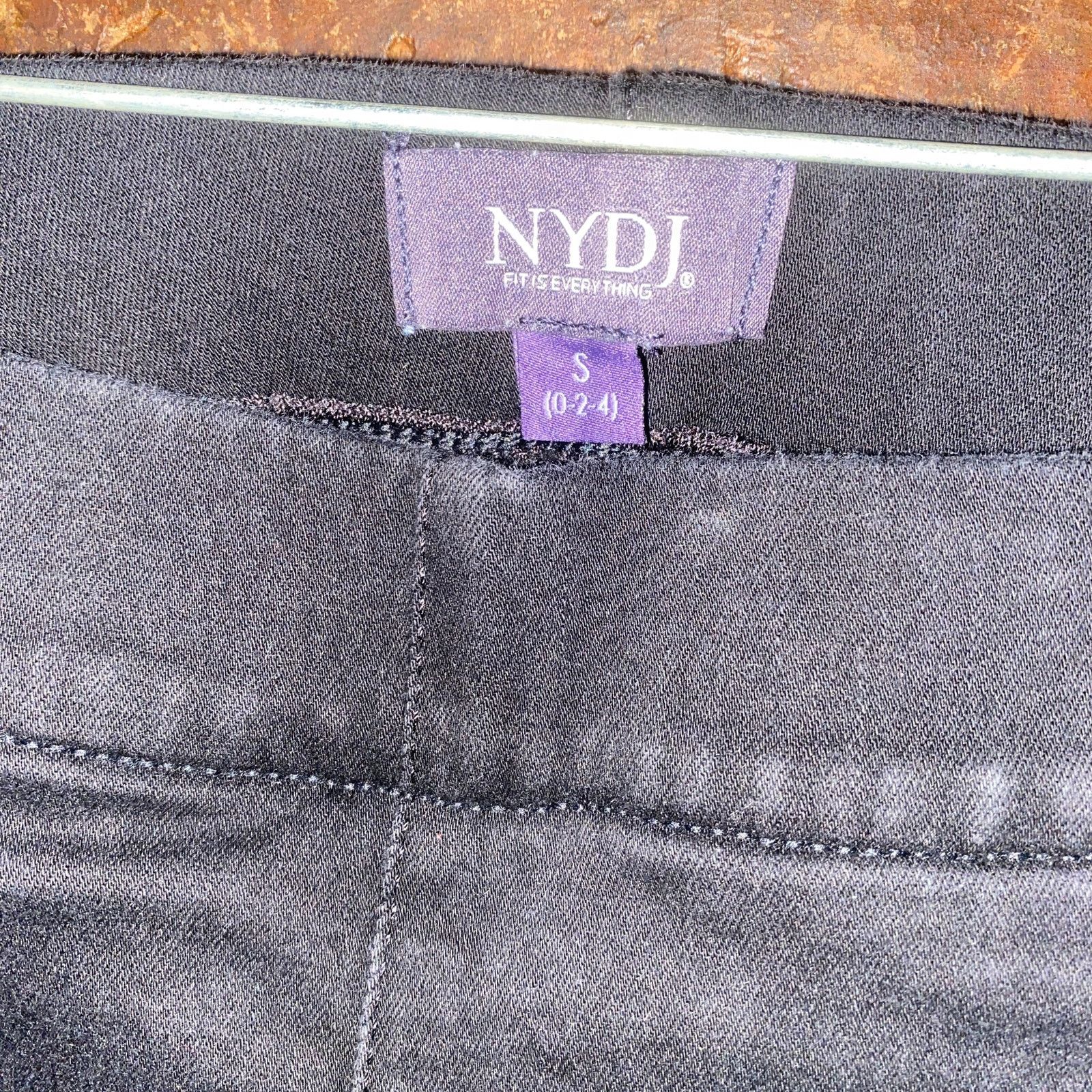 NYDJ Not Your Daughter's Jeans Black Denim Pull-On Small 0-2-4 Size 26" / US 2 / IT 38 - 5 Thumbnail