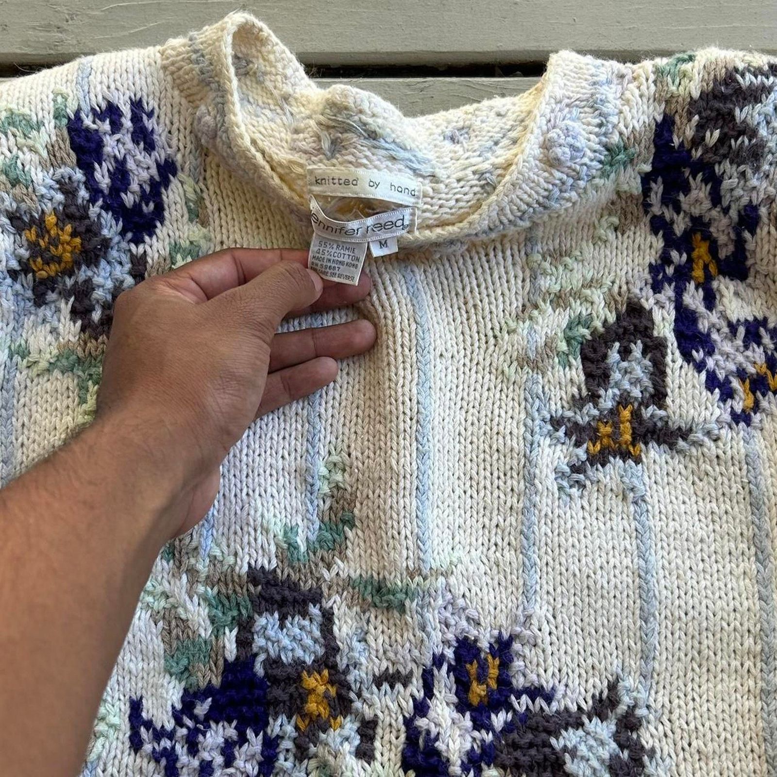 Vintage Vintage 90s White Flower Patterned Crewneck Sweater. Sz M Size M / US 6-8 / IT 42-44 - 4 Thumbnail