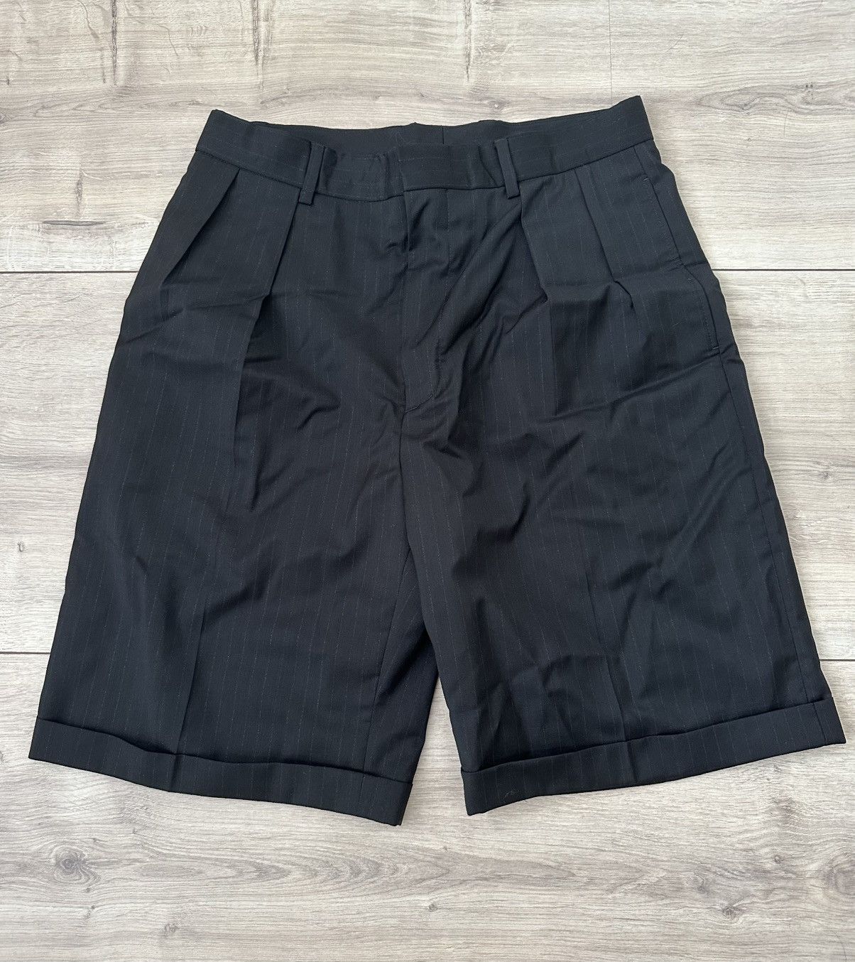 ACNE STUDIOS】WOOL TAILORED SHORTS 46 Black Tailored Shorts by
