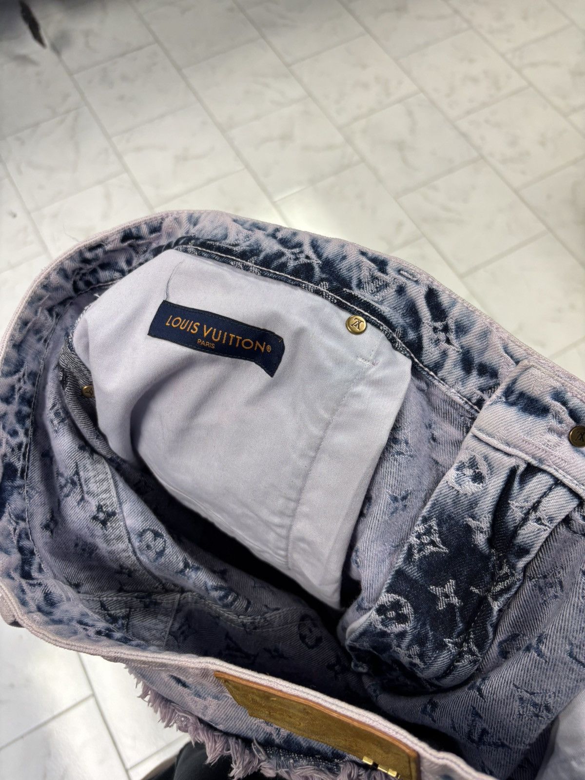 Louis Vuitton Louis Vuitton SS23 Virgil Abloh Carpenter Denim fringe Size US 38 / EU 54 - 7 Thumbnail
