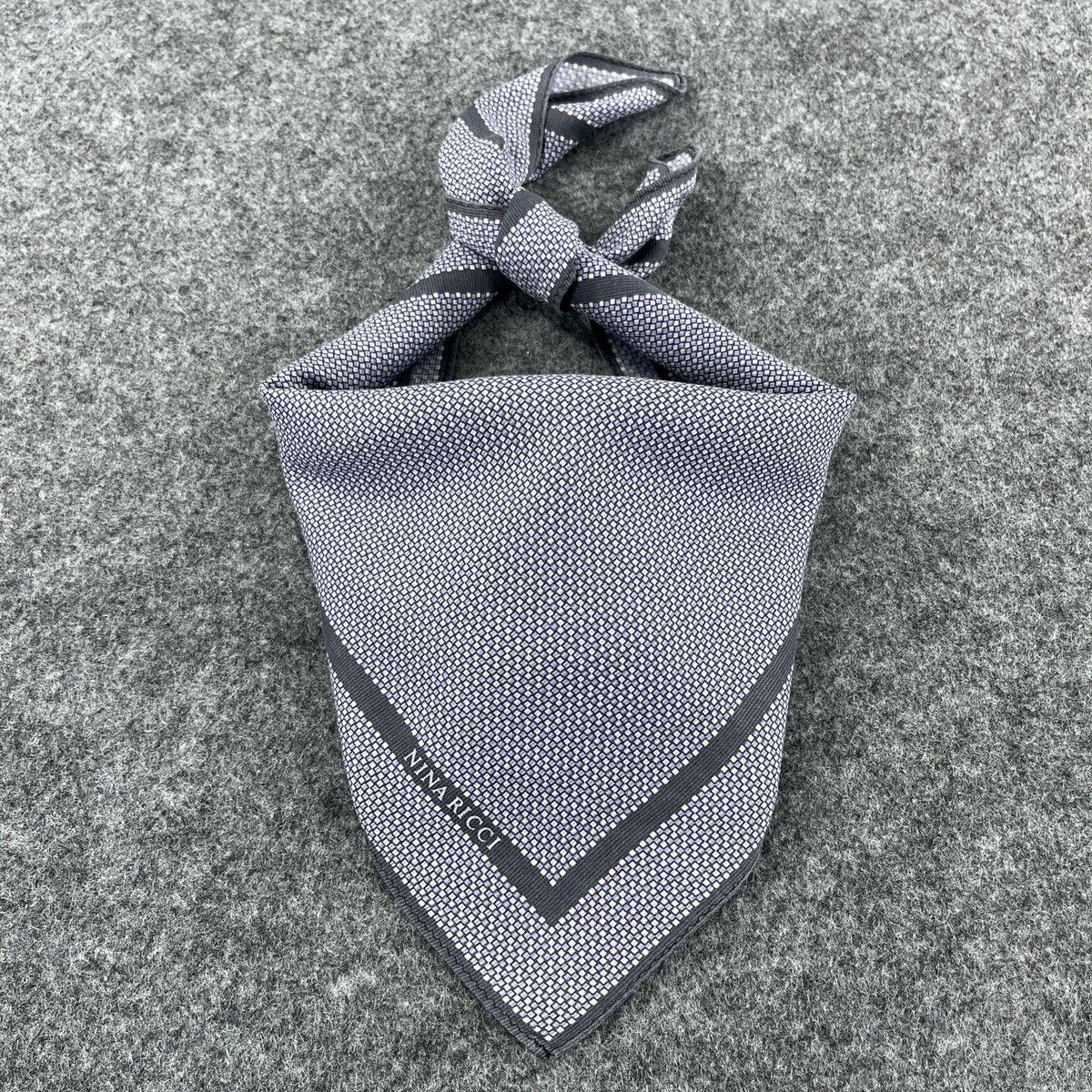 Nina Ricci Nina Ricci Handkerchief / Bandana / Neckerchief B476 Size ONE SIZE - 4 Thumbnail