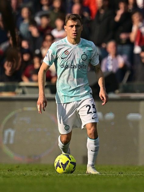Vintage NWT INTER NIKE 2022/2023 FOOTBALL AWAY JERSEY #23 BARELLA Size US XL / EU 56 / 4 - 13 Thumbnail