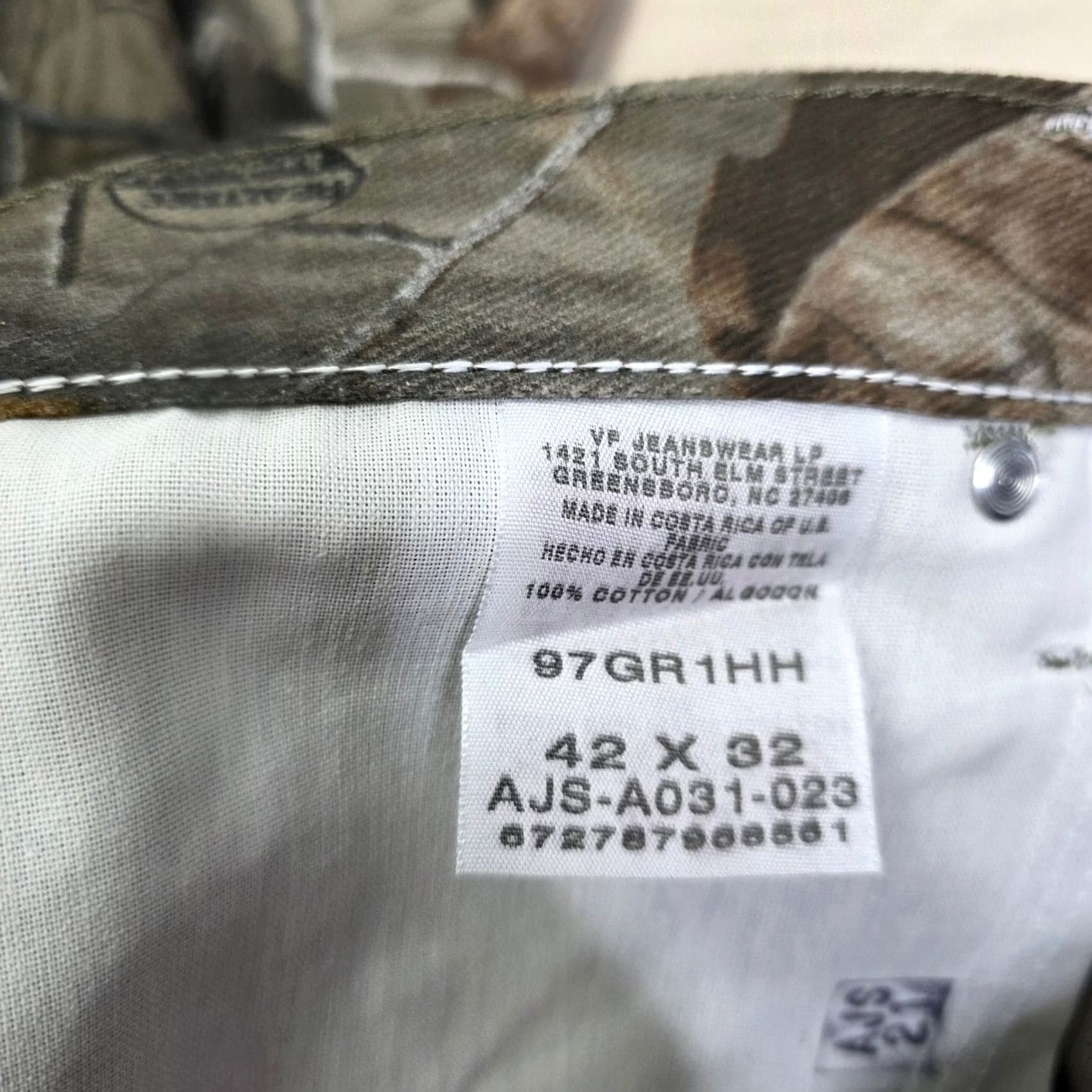 Wrangler VINTAGE Wrangler Realtree Camouflage Pants Men 42x32 Cotton Blend Outdoor Hunting Cargo Casual Workwear Rock 47 by Wrangler Mens Size US 42 / EU 58 - 7 Thumbnail
