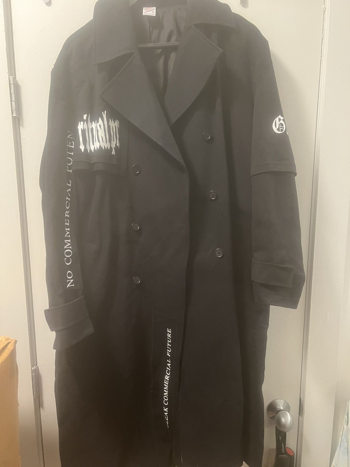 Yang Li Yang Li AW19 Samizdat ‘Cosmic Terror’ Trench / Parka Size US XL / EU 56 / 4 - 3 Thumbnail