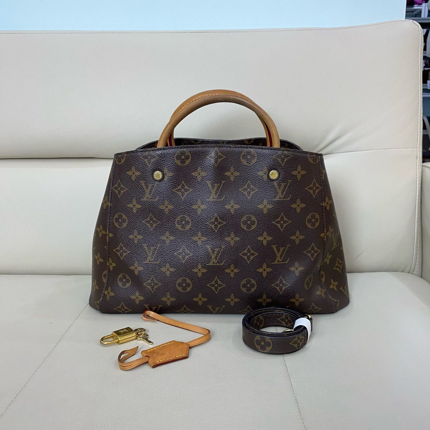 Louis Vuitton Pre-loved Bag Very good condition Size ONE SIZE - 1 Thumbnail
