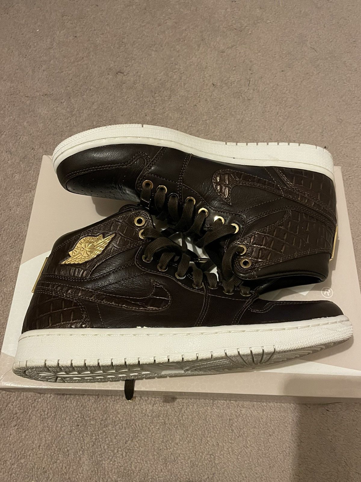 Jordan Brand Nike Air Jordan Retro 1 Pinnacle Baroque Brown Size 9.5 Size US 9.5 / EU 42-43 - 3 Thumbnail