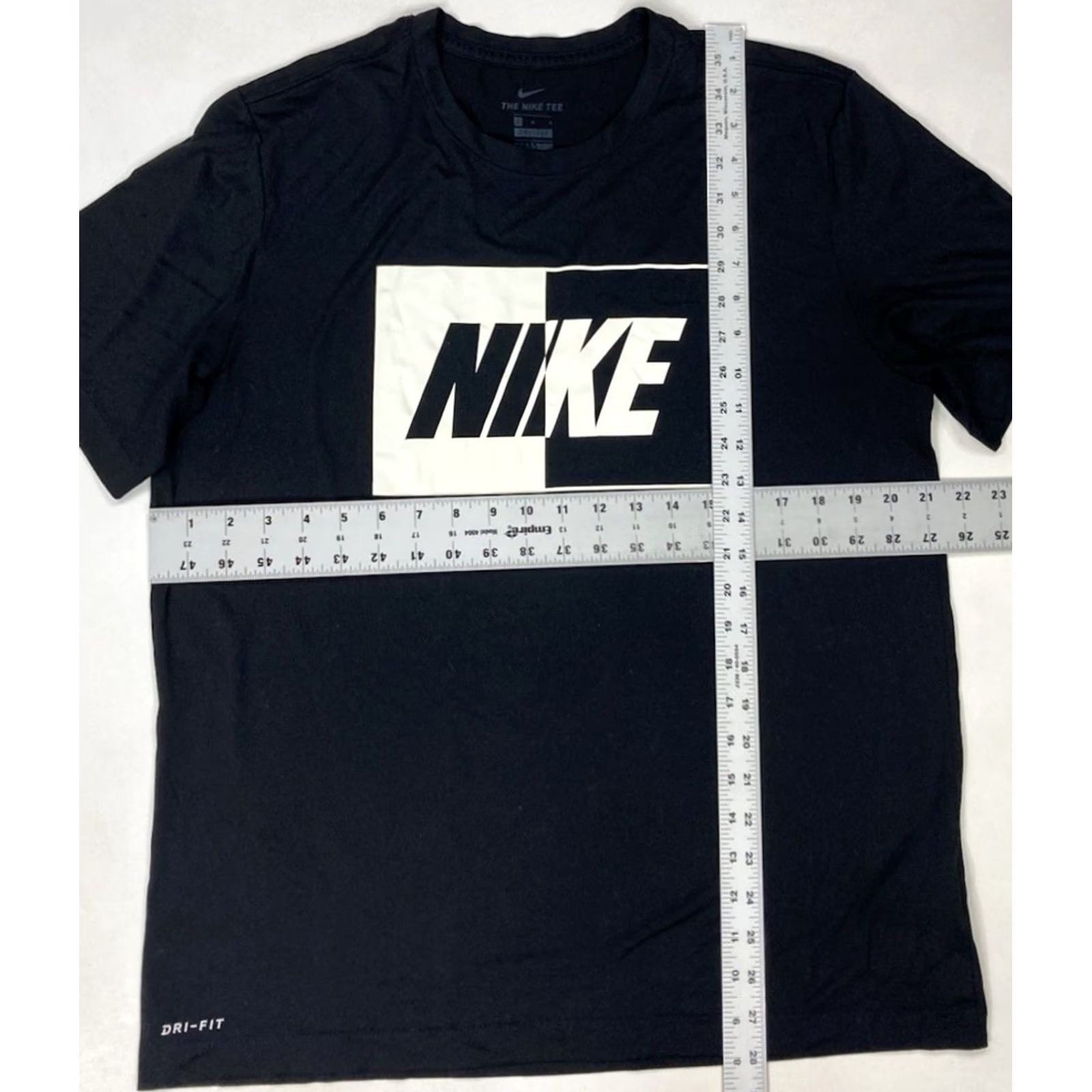 Nike Nike Dri-Fit Logo Graphic T-shirt Men L Black Short Sleeve Shirt Clothing Graphic Print Nike Dri-FIT Logo USA 90s? Size US L / EU 52-54 / 3 - 6 Thumbnail
