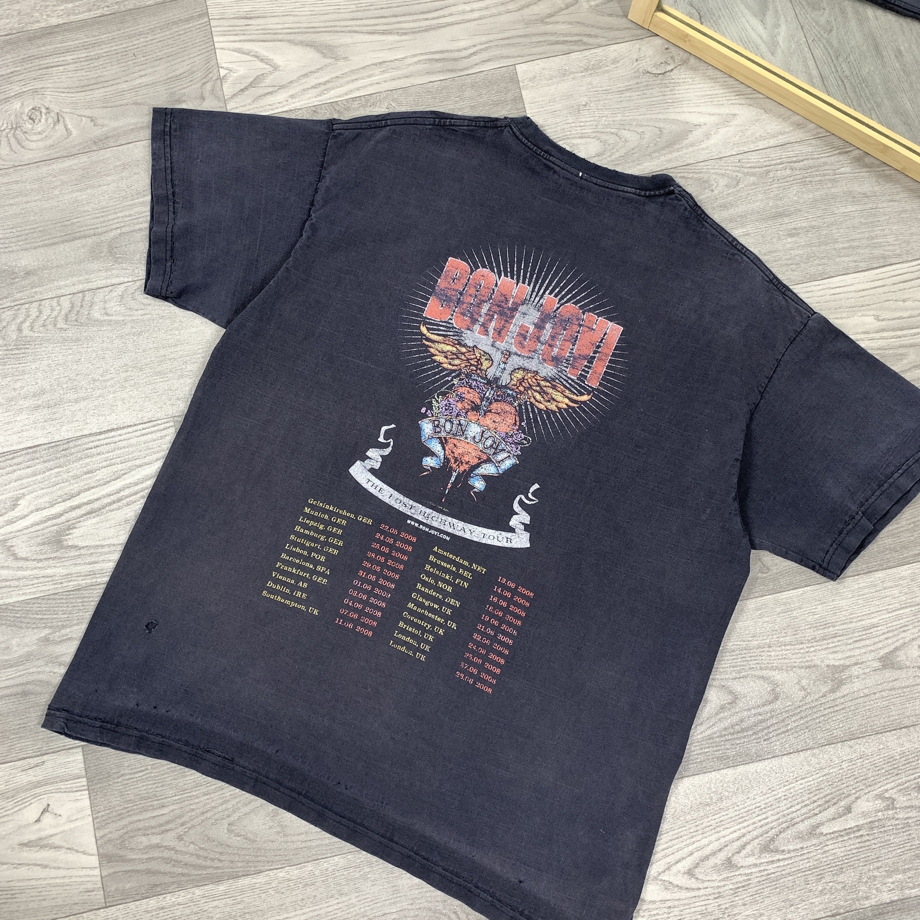 Bon Jovi Vintage Bon Jovi Rock Band Faded Distressed Black Tee Shirt Size US XL / EU 56 / 4 - 6 Thumbnail