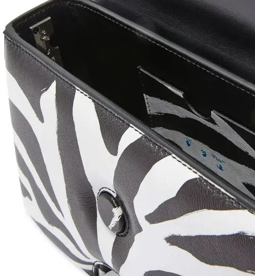 Off-White o1gr1nt0125 Size: OS / Burrow Shoulder Bag 22 Zebra Size ONE SIZE - 3 Thumbnail