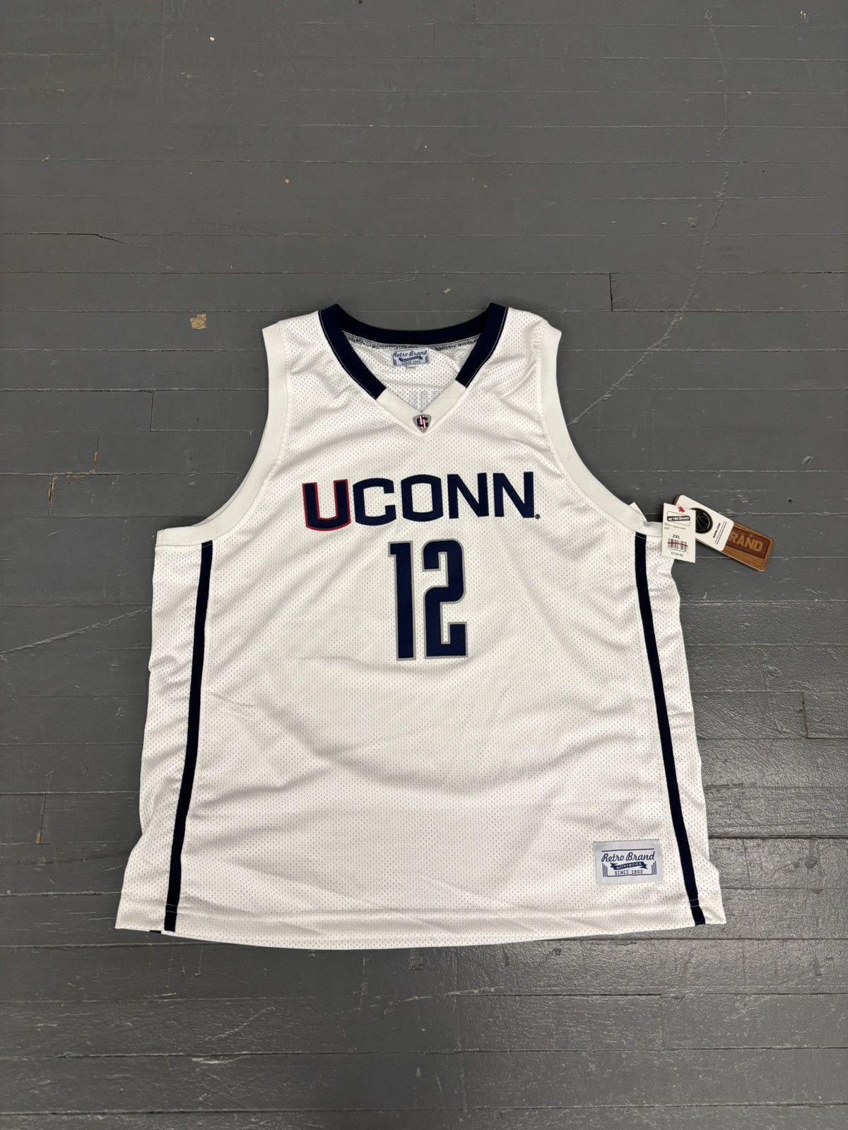 NCAA × Vintage UConn huskies Drummond #12 basketball jersey Size US XXL / EU 58 / 5 - 1 Thumbnail