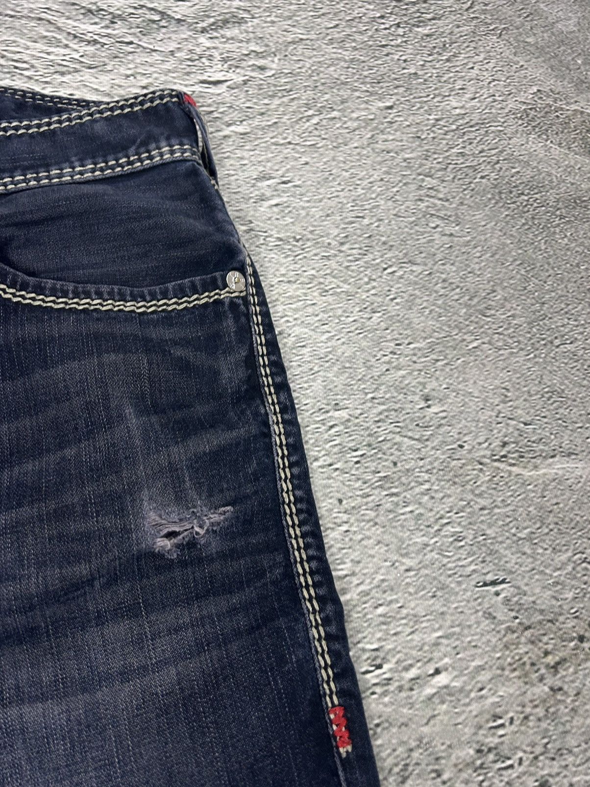True Religion True Religion VAMP navy blue jeans red stitch contrast Y2K Size US 34 / EU 50 - 6 Thumbnail