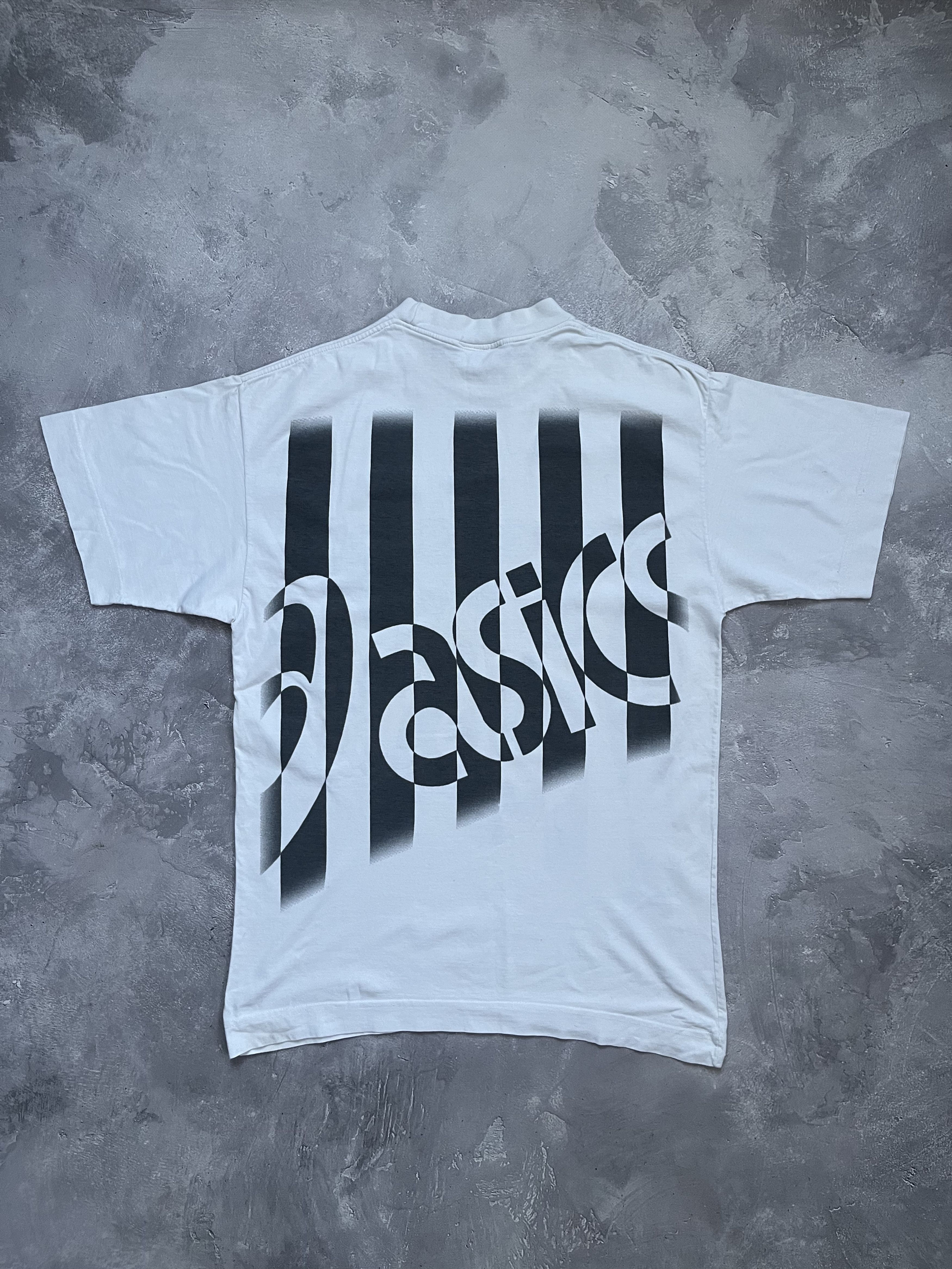 Asics Rare Asics New Castle United Big Logo vintage t shirt Size US L / EU 52-54 / 3 - 2 Thumbnail