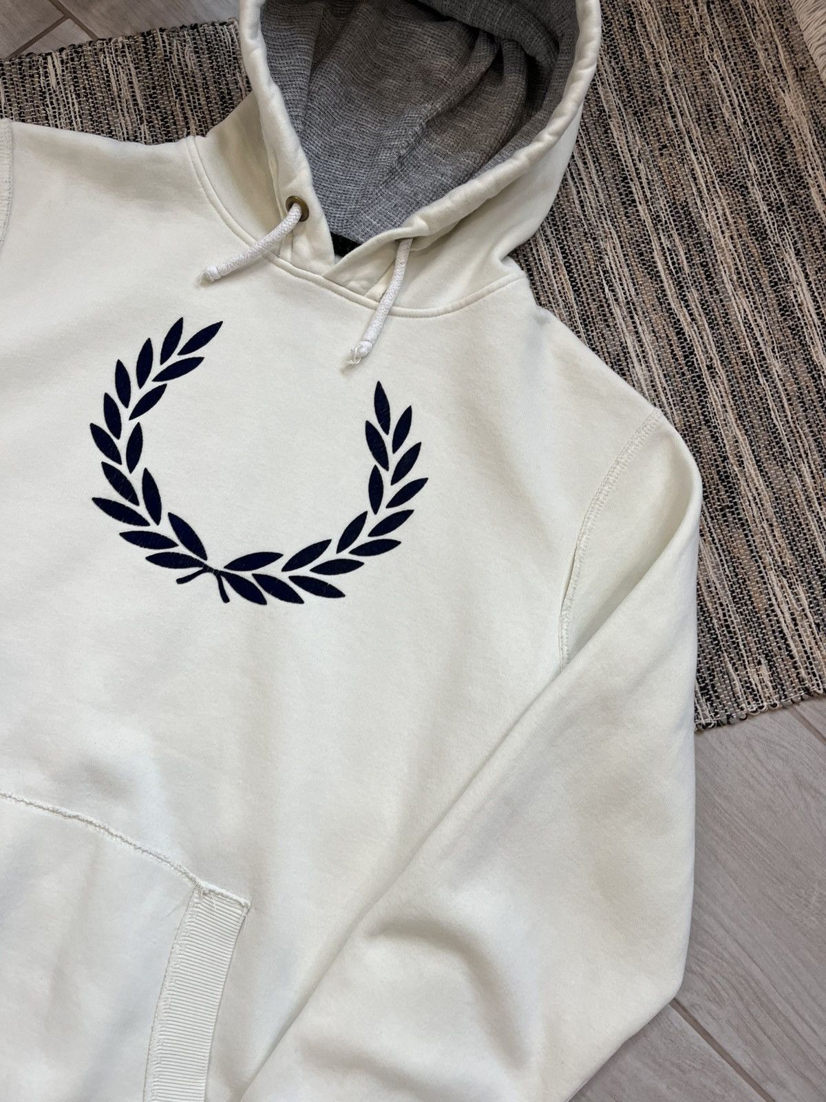 Fred Perry × Vintage Vintage Fred Perry Hoodie Fleece Big Logo Beige oversize Size US XXL / EU 58 / 5 - 5 Thumbnail