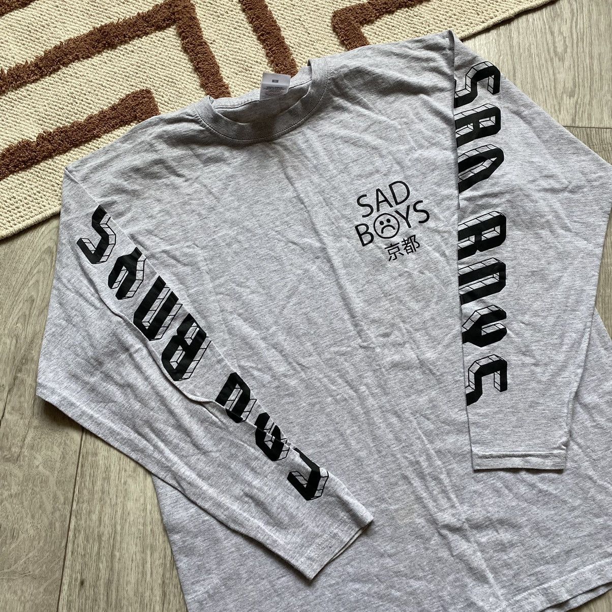 Sad Boys YUNG LEAN SAD BOYS 2001 JAPAN SYMBOLS LONG SLEEVE T SHIRT Size US M / EU 48-50 / 2 - 4 Thumbnail