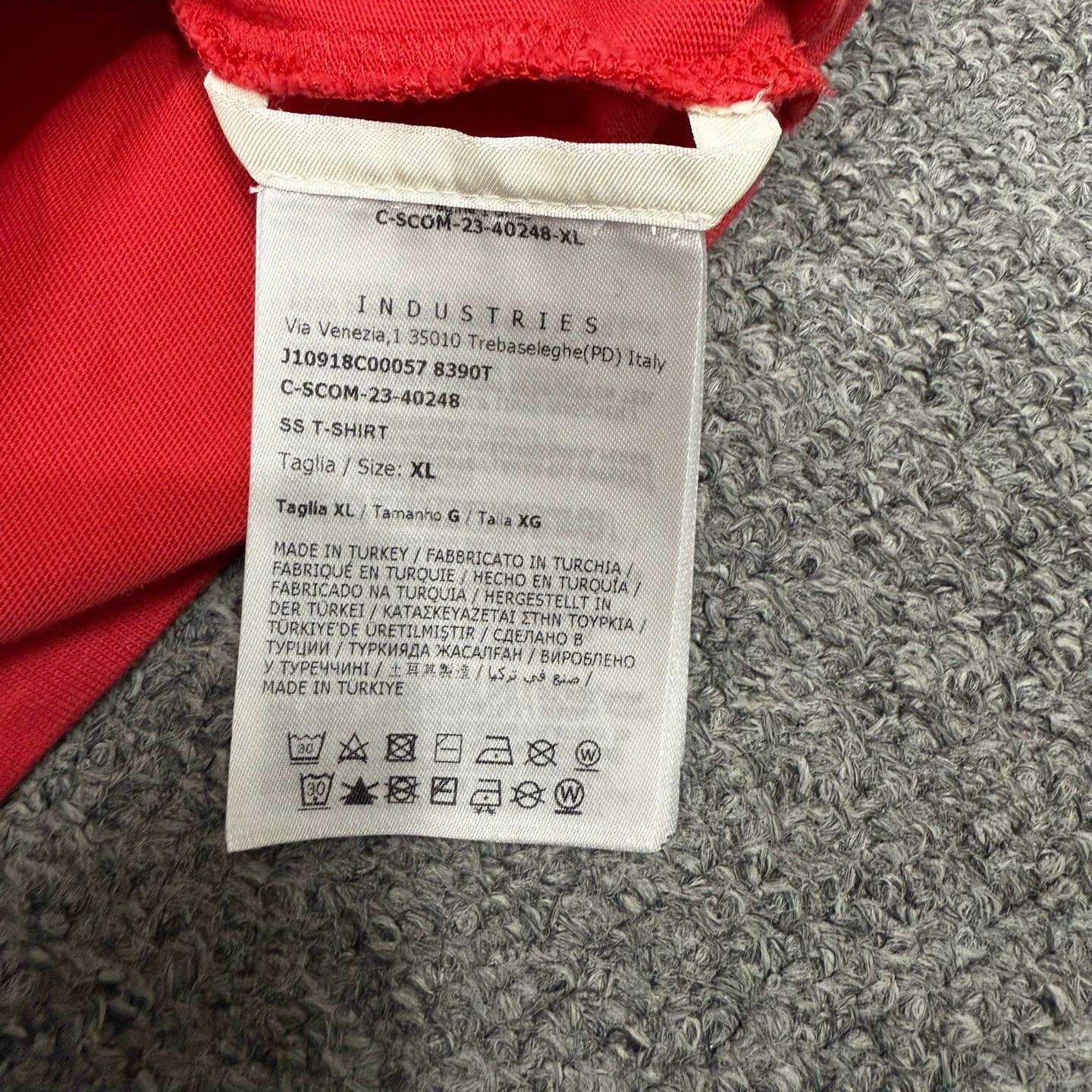 Moncler Moncler Red Chest Logo Short Sleeve T-Shirt XL 99 New Size US XL / EU 56 / 4 - 4 Thumbnail
