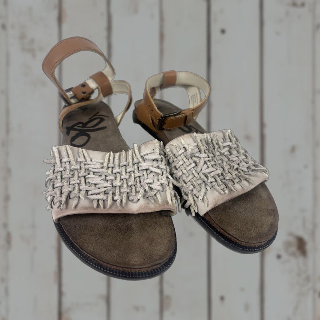 Vintage OTBT Voyage Womens Leather Flat Sandals 8M Light Gray Brown Ankle Strap Buckle Size US 8 / IT 38 - 1 Thumbnail