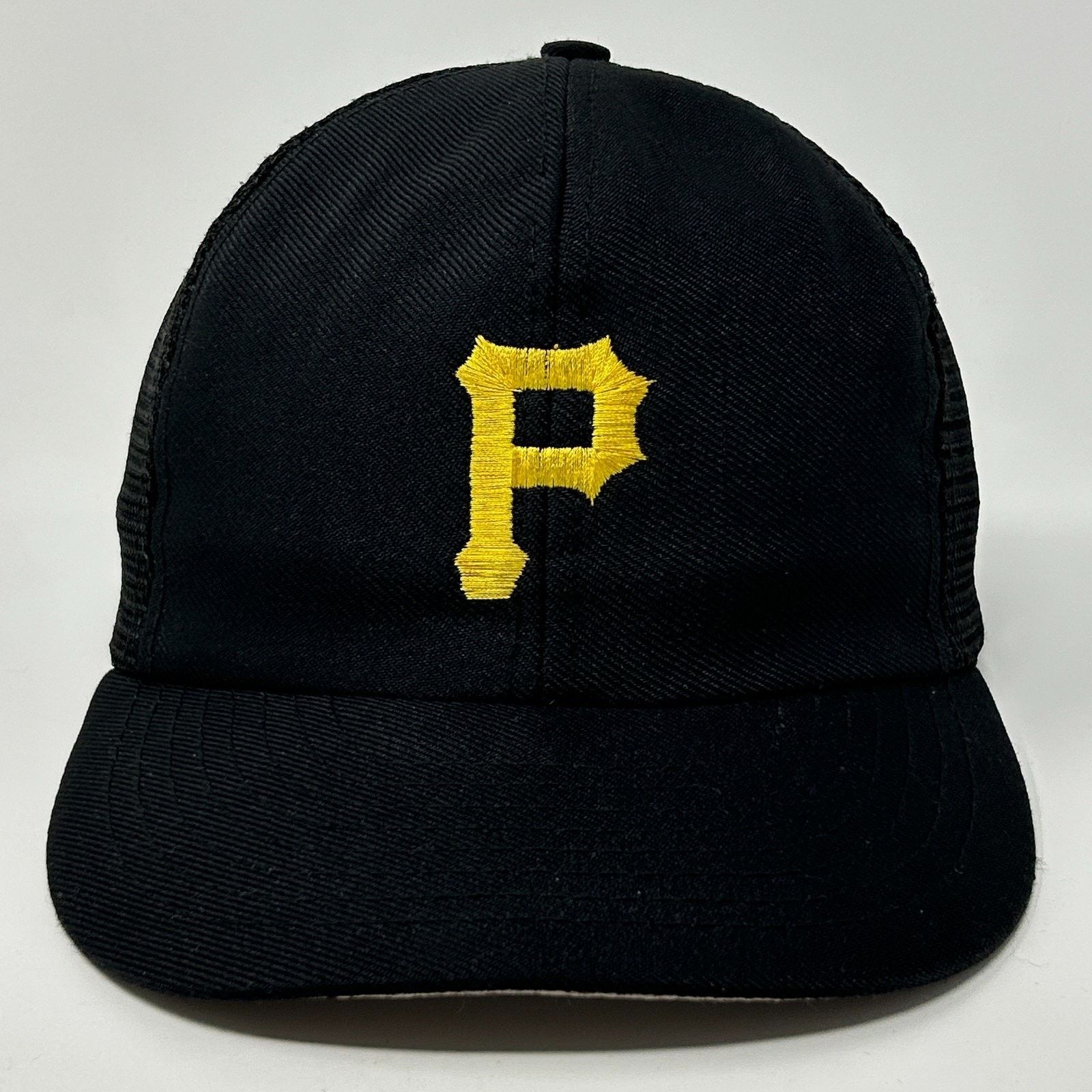 Vintage Vintage Pittsburgh Pirates Trucker Hat Baseball Cap Black Size ONE SIZE - 1 Thumbnail