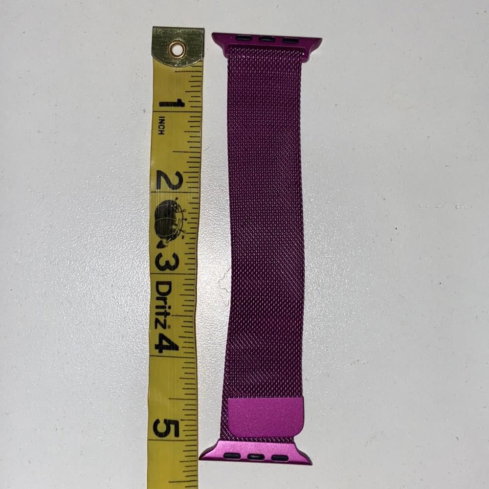 Designer \NWOT Purple Magnetic Apple Watch Wristband 38mm/42mm Size ONE SIZE - 5 Thumbnail