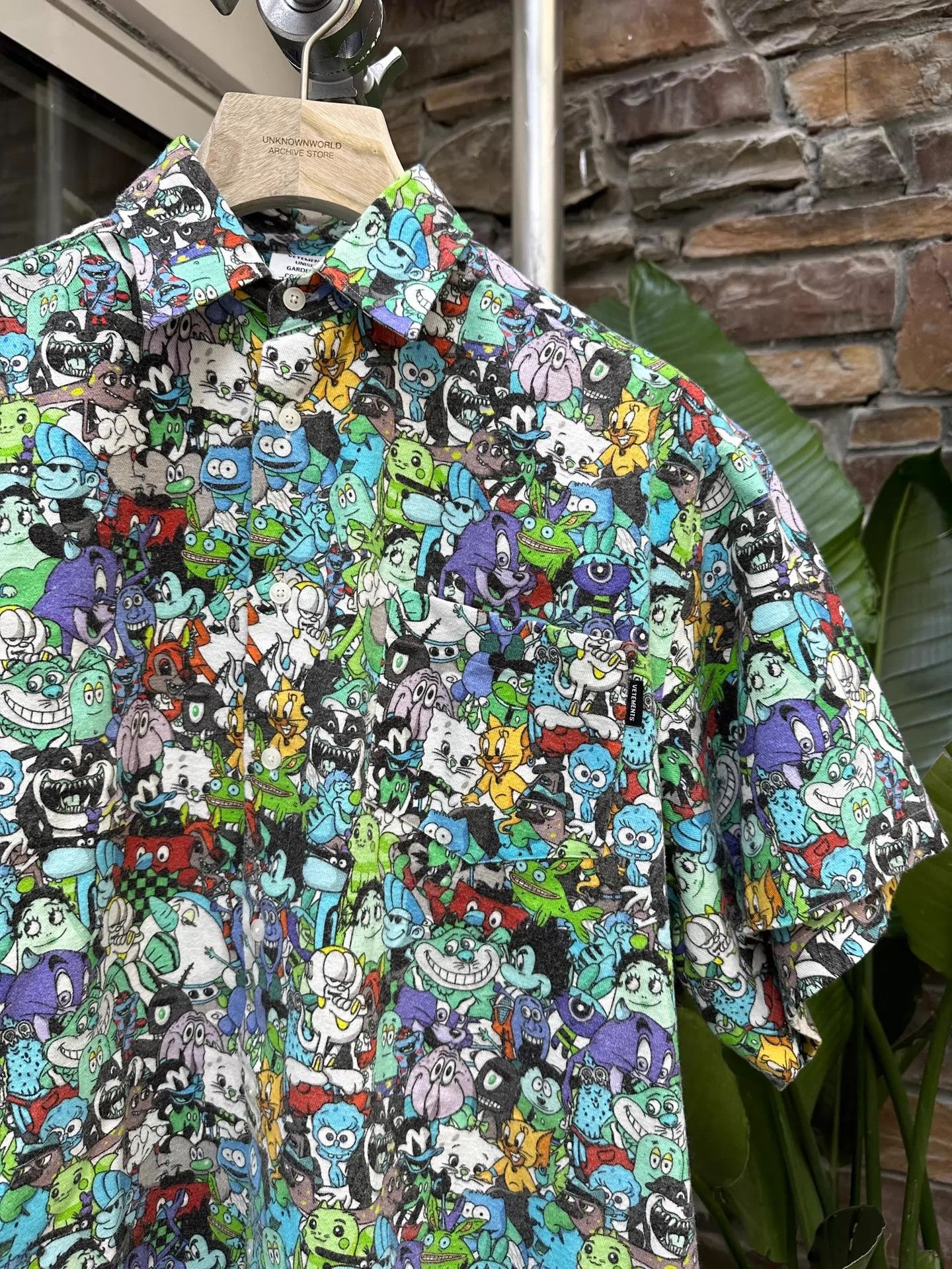 Vetements Vetements 20ss Stitched Cartoon Shirt Size US XS / EU 42 / 0 - 2 Thumbnail