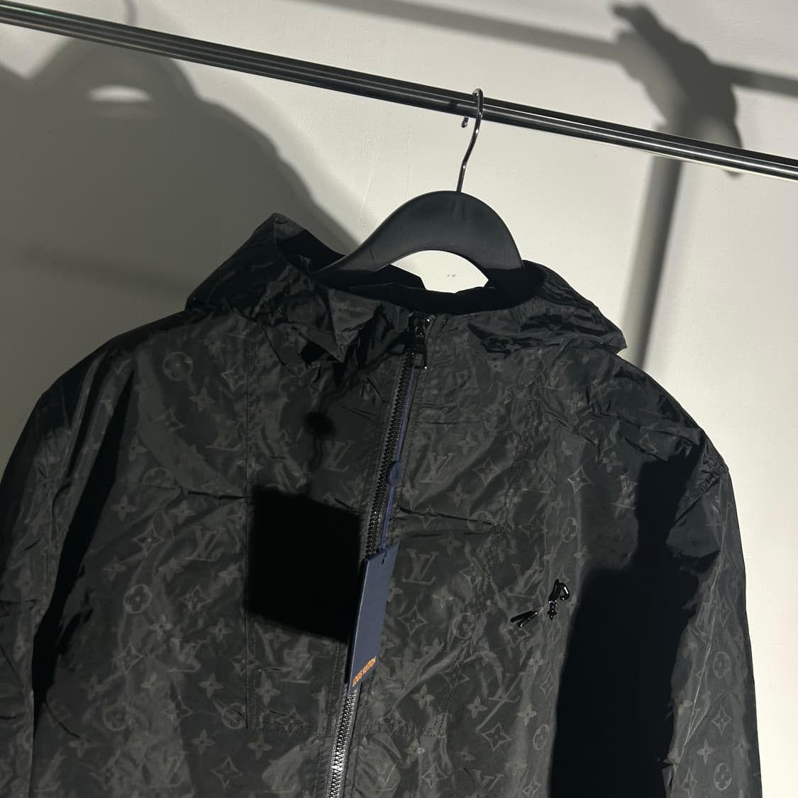 Louis Vuitton Monogram Mid Length Long Wandbreaker