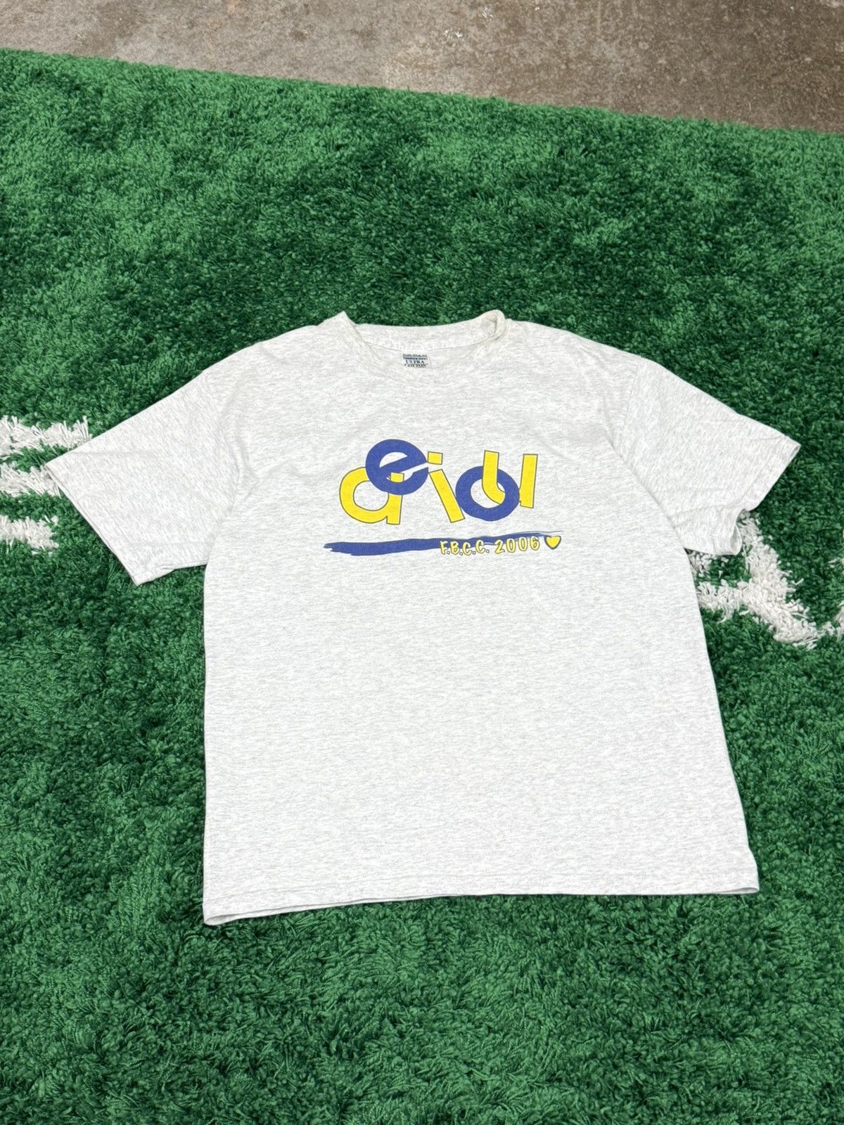 Vintage Vintage Gildan Vowels AEIOU Logo Grey Tee Large Retro Size US L / EU 52-54 / 3 - 1 Thumbnail