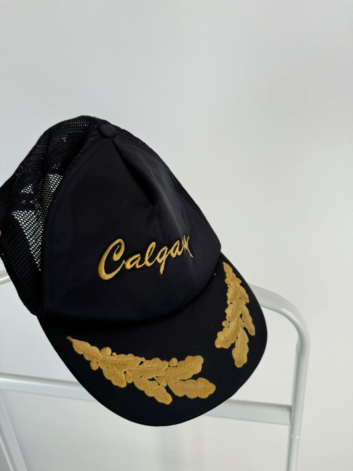 Vintage Vintage Gold Laurel Calgary Military Style Tracker Cap Size ONE SIZE - 1 Thumbnail