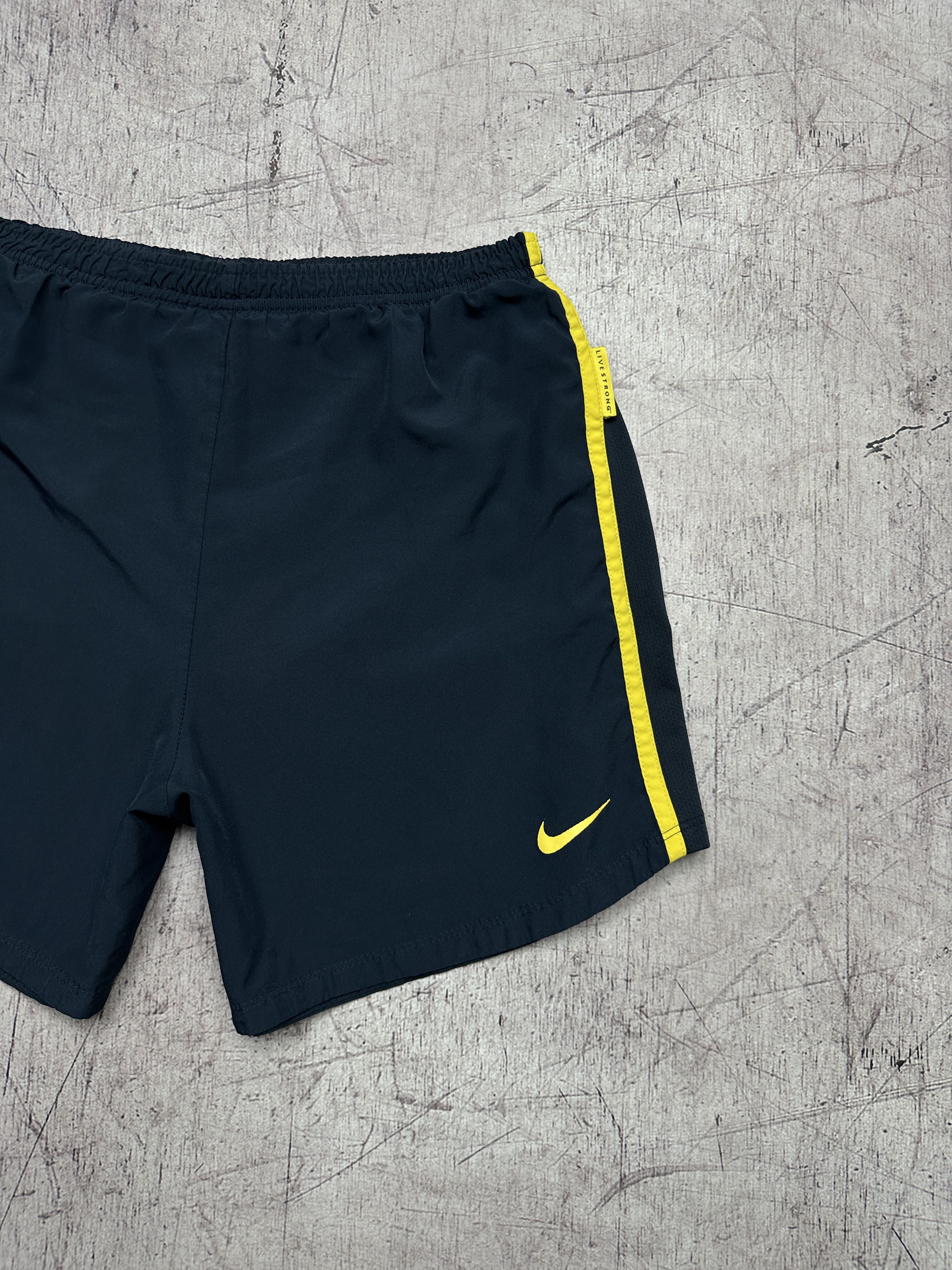 Nike Nike Dri Fit Vintage Mens Shorts Size US 30 / EU 46 - 2 Thumbnail