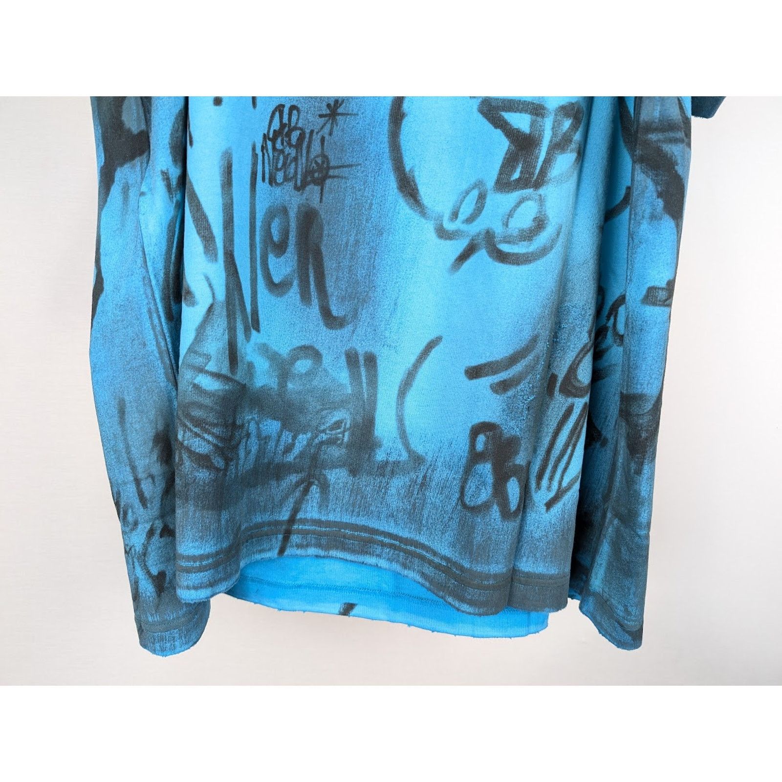 Balenciaga o1rshd1 Oversized T-Shirt Skater Graffiti in Azure Size US S / EU 44-46 / 1 - 11 Thumbnail