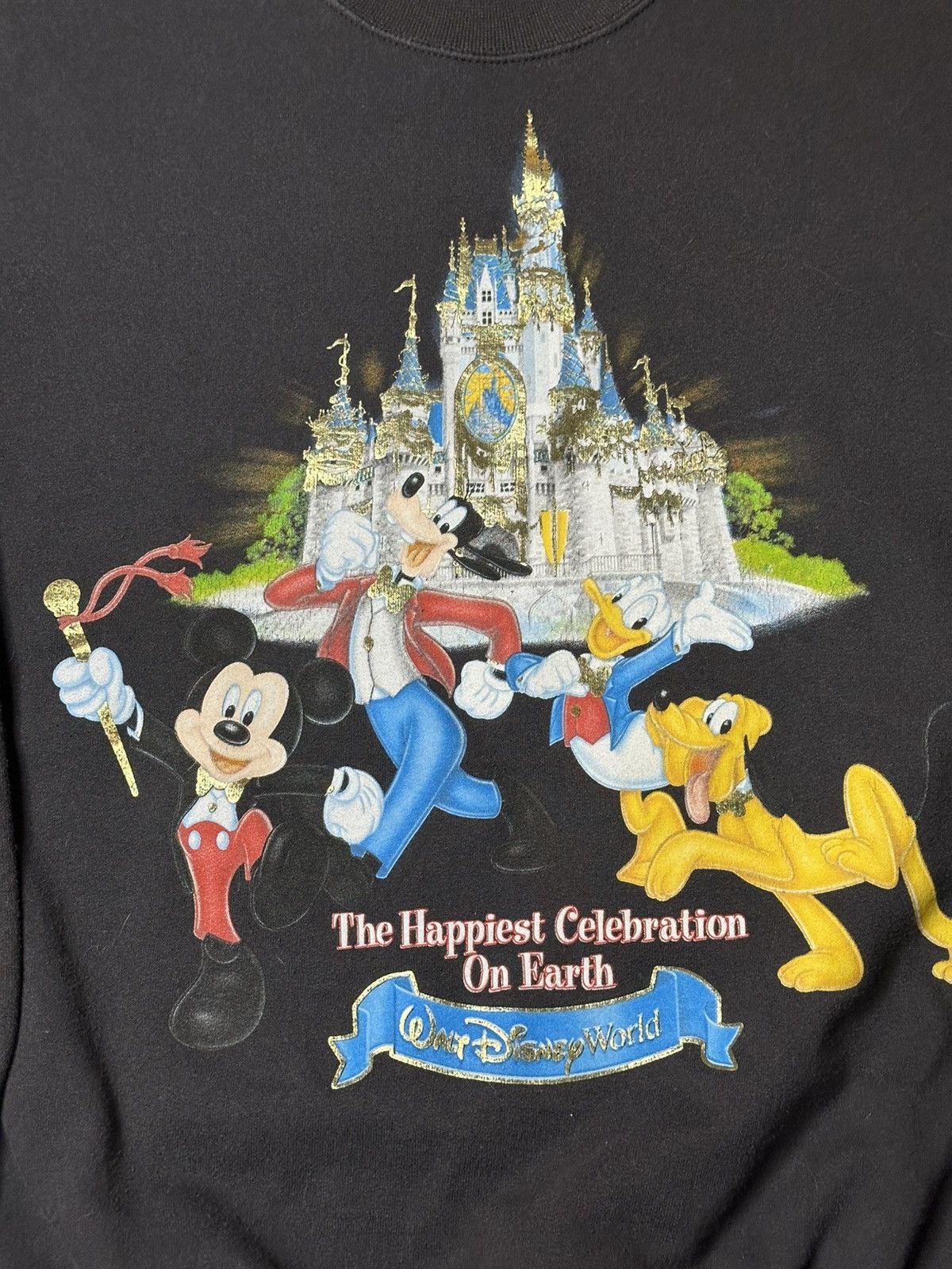 Disney Vintage walt disney castle mickey mouse crewneck Size US S / EU 44-46 / 1 - 2 Thumbnail
