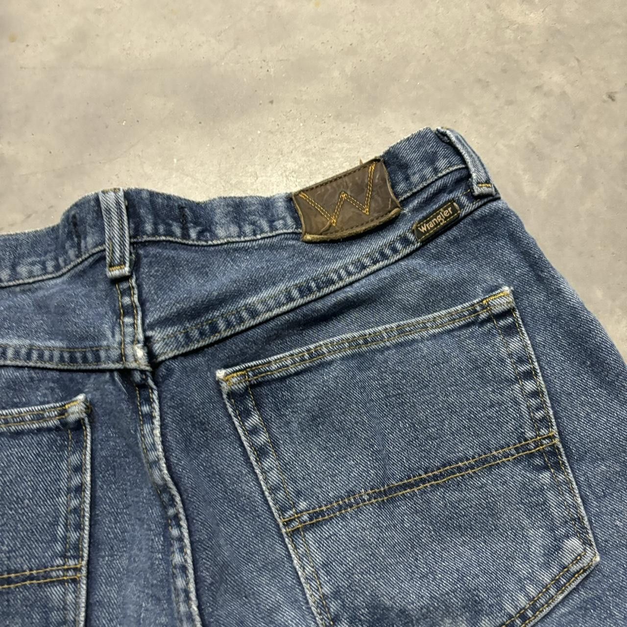 Japanese Brand × Vintage Crazy Vintage Y2K/200s Grunge Medium Wash Denim Jeans! Size US 33 - 7 Thumbnail