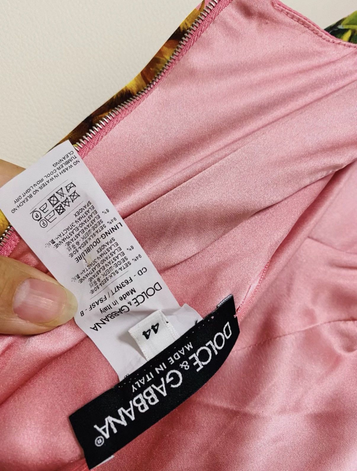 Dolce & Gabbana Dolce Gabbana Pink Pineapple Mermaid Silk Dress Size M / US 6-8 / IT 42-44 - 8 Thumbnail