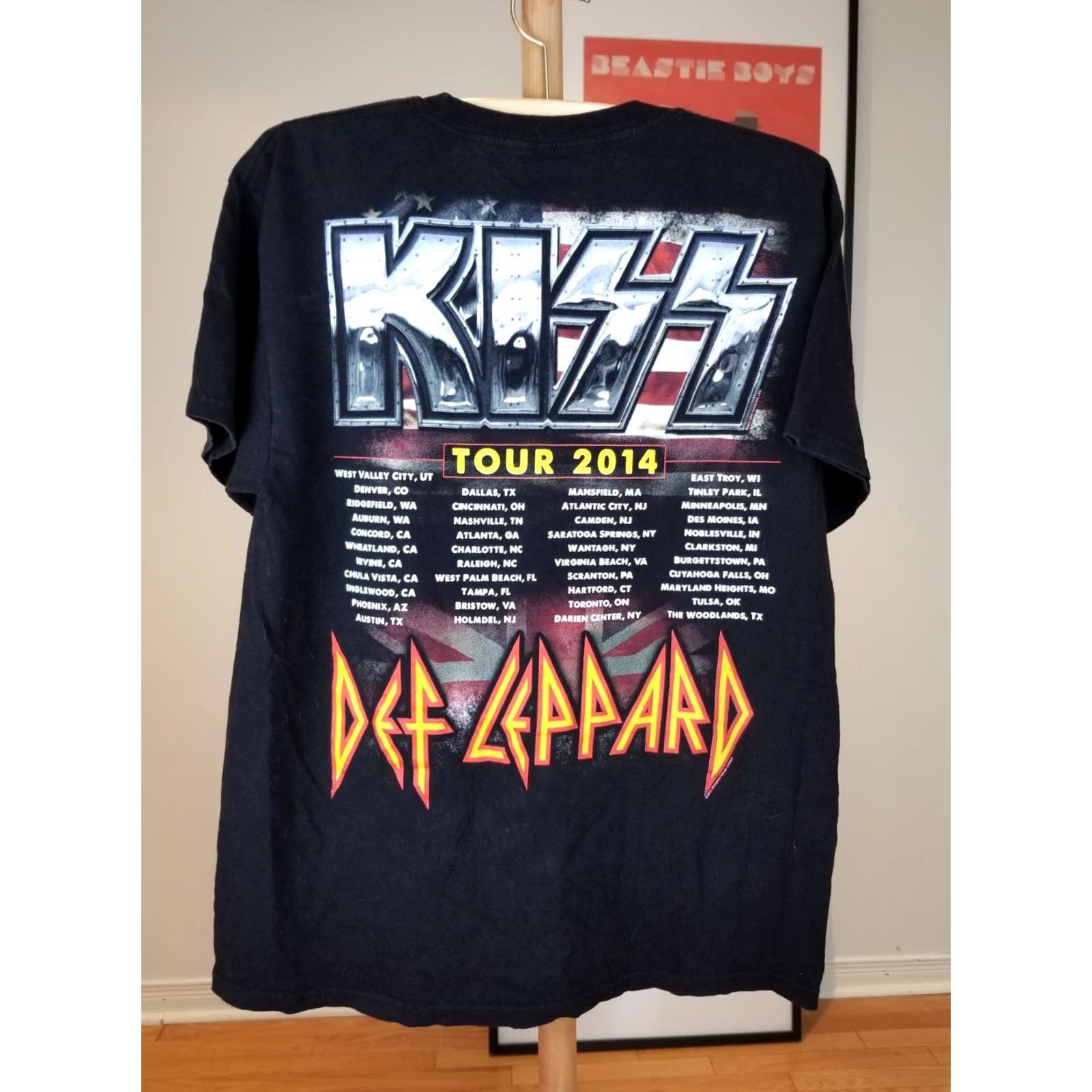 Vintage VINTAGE KISS & DEF LEPPARD 2014 HEAVY METAL TOUR BLACK COTTON T-SHIRT SZ LARGE Size US L / EU 52-54 / 3 - 5 Thumbnail