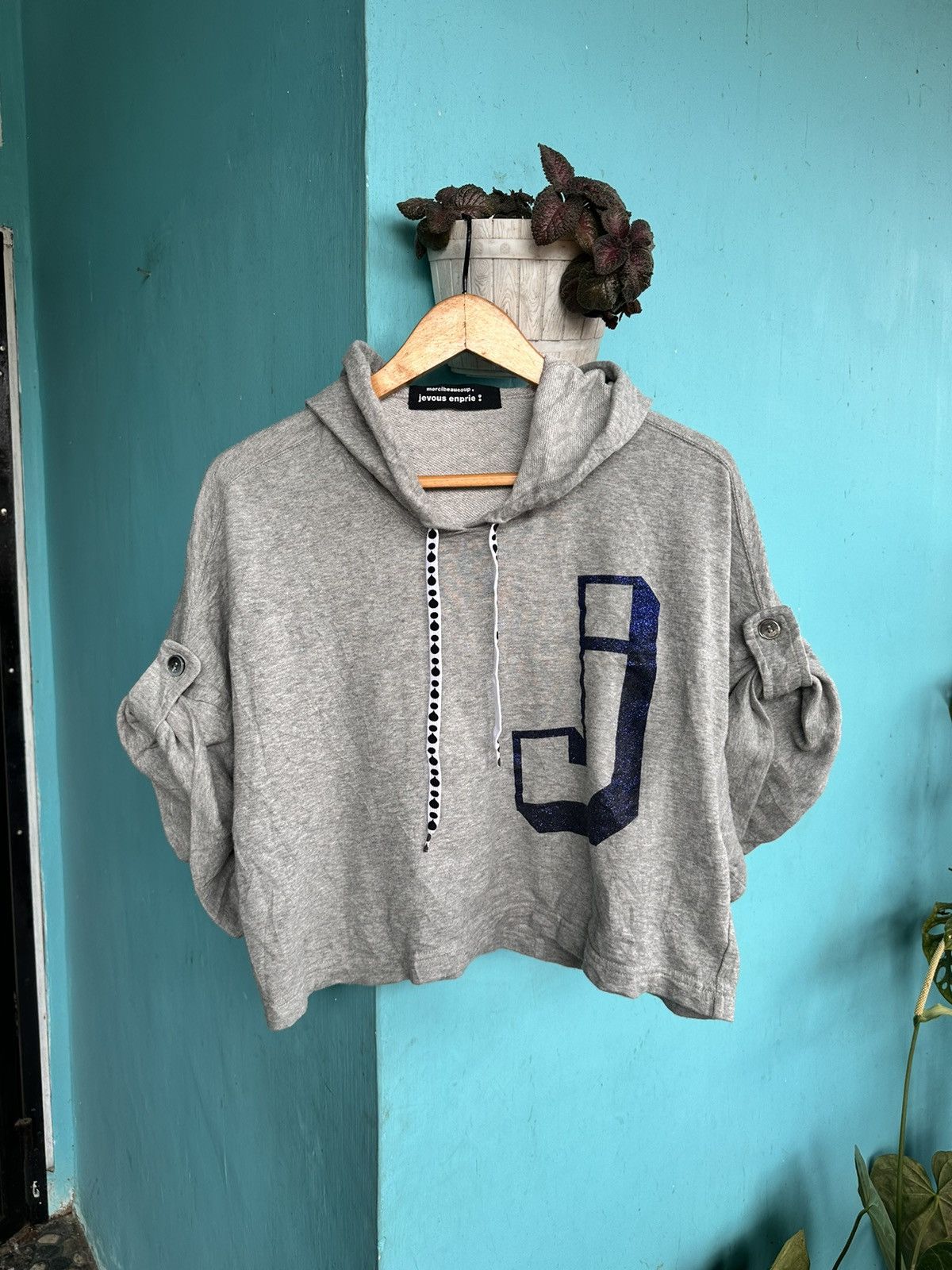 image of Issey Miyake x Mercibeaucoup Jevous Enprie Hoodies Cropped in Grey, Women's (Size Large)